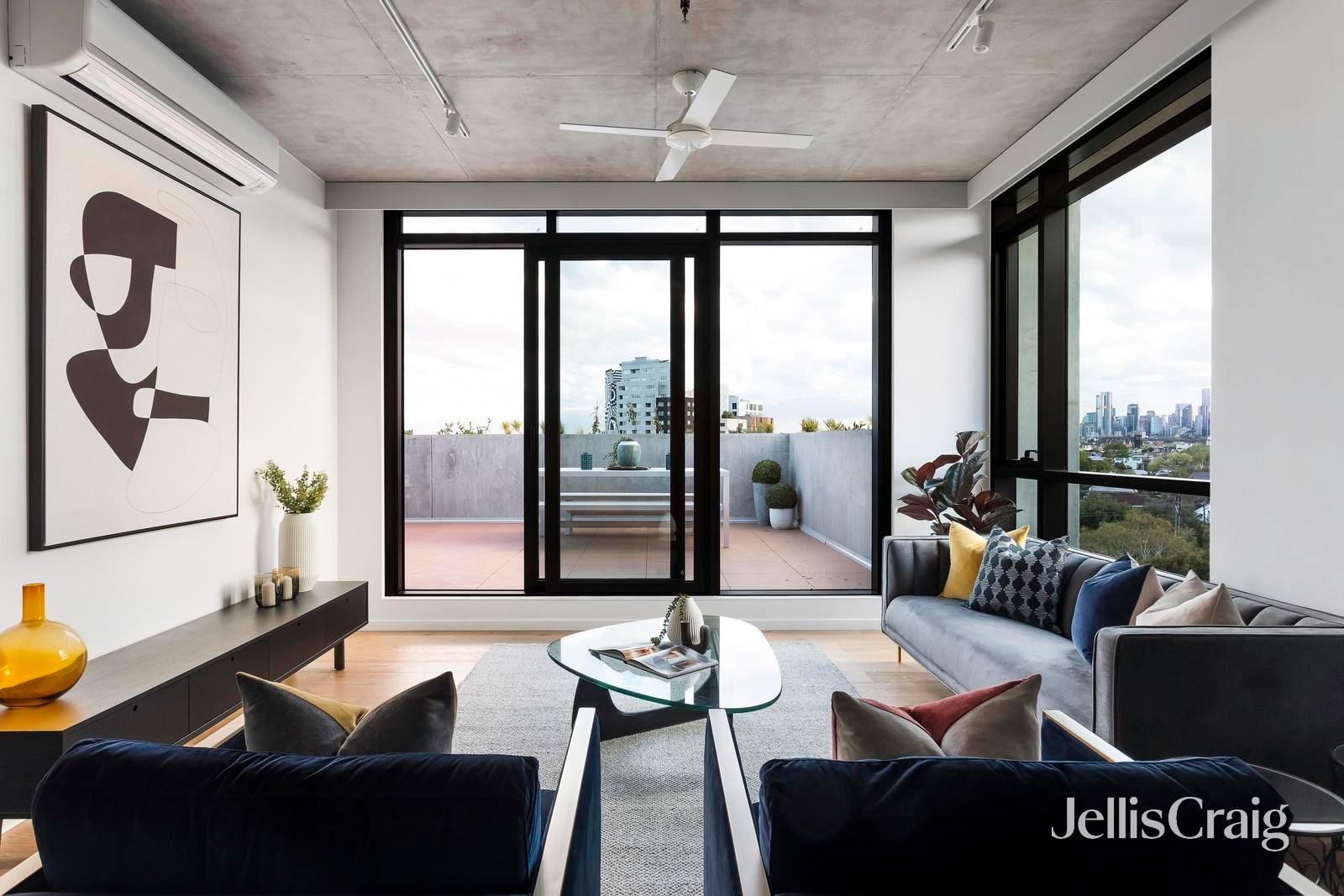 504/16 Walker Street, Northcote image 2
