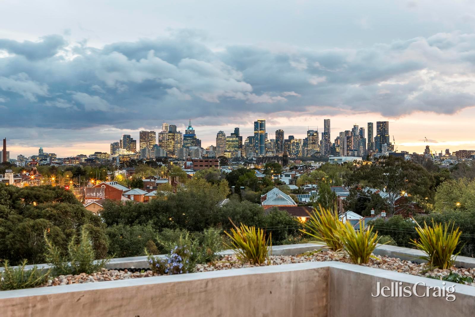 504/16 Walker Street, Northcote image 6