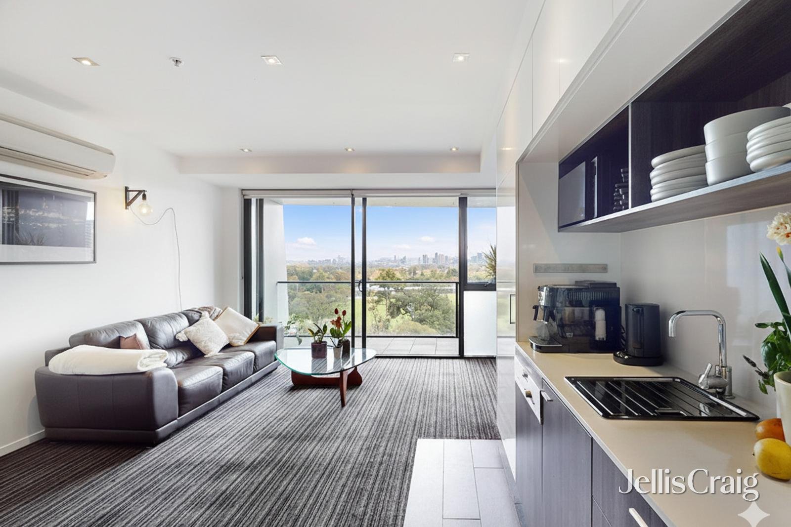 504/163 Fitzroy Street, St Kilda image 5