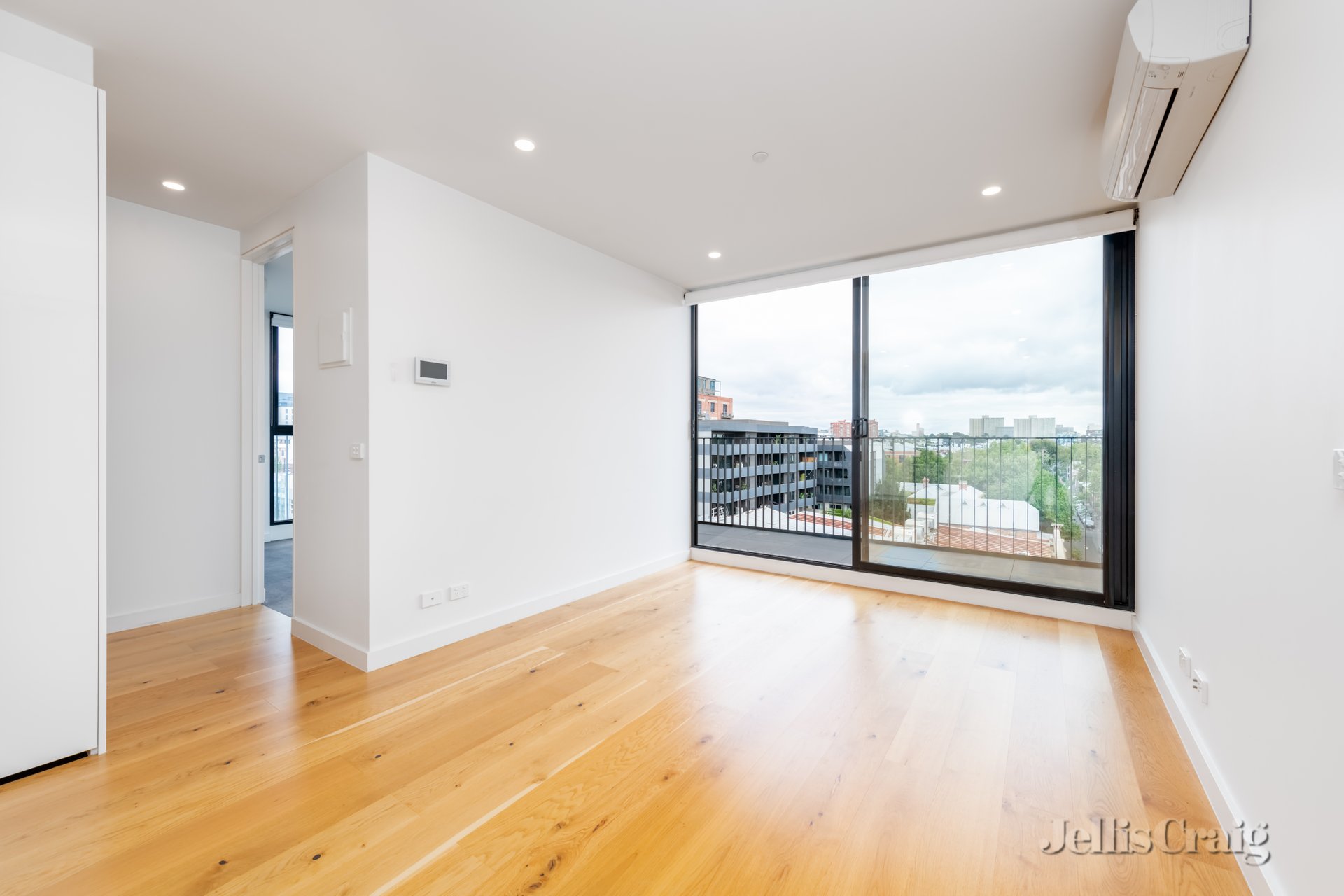 504/2 Hotham Street, Collingwood image 2