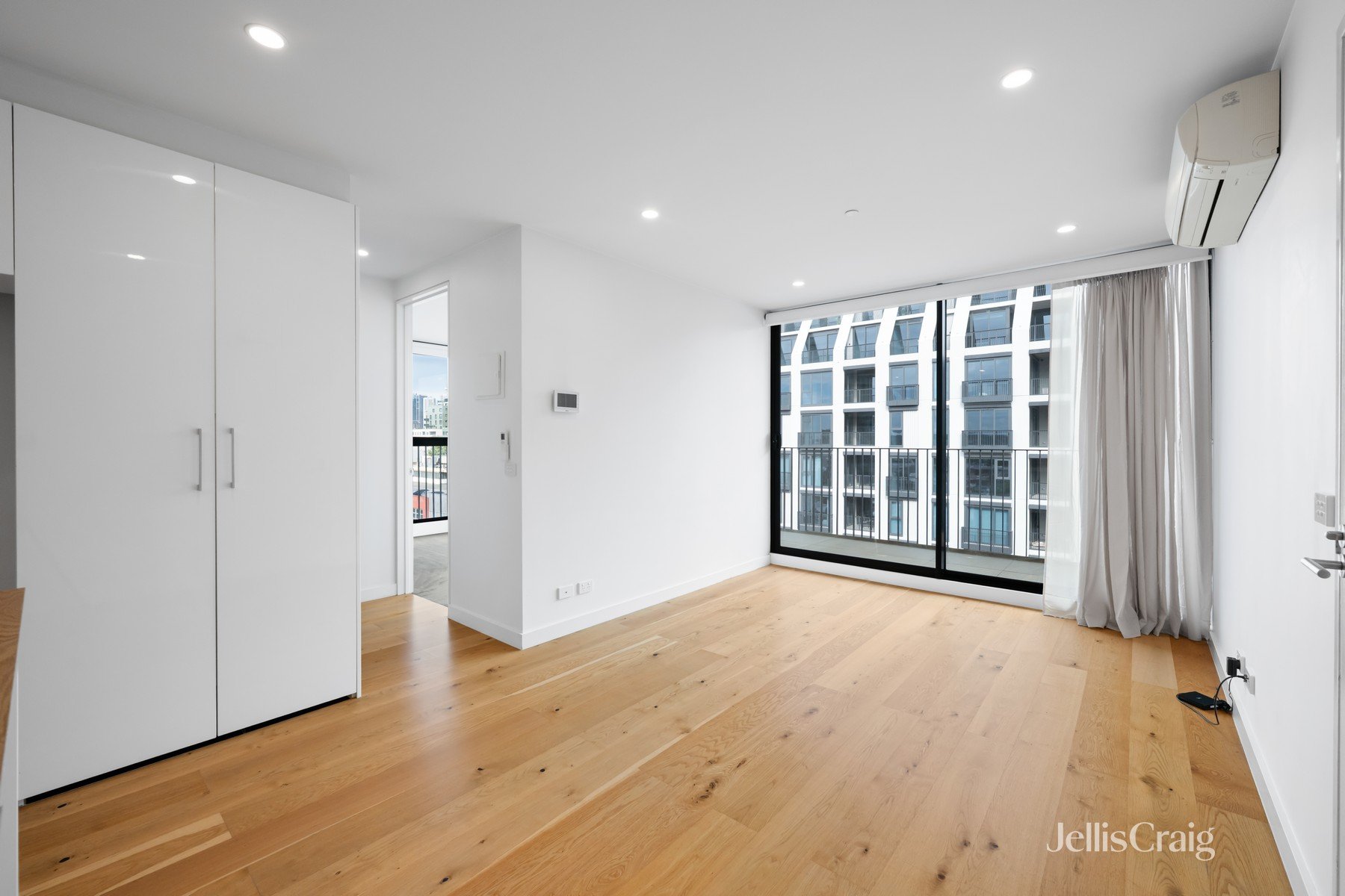 504/2 Hotham Street, Collingwood image 3