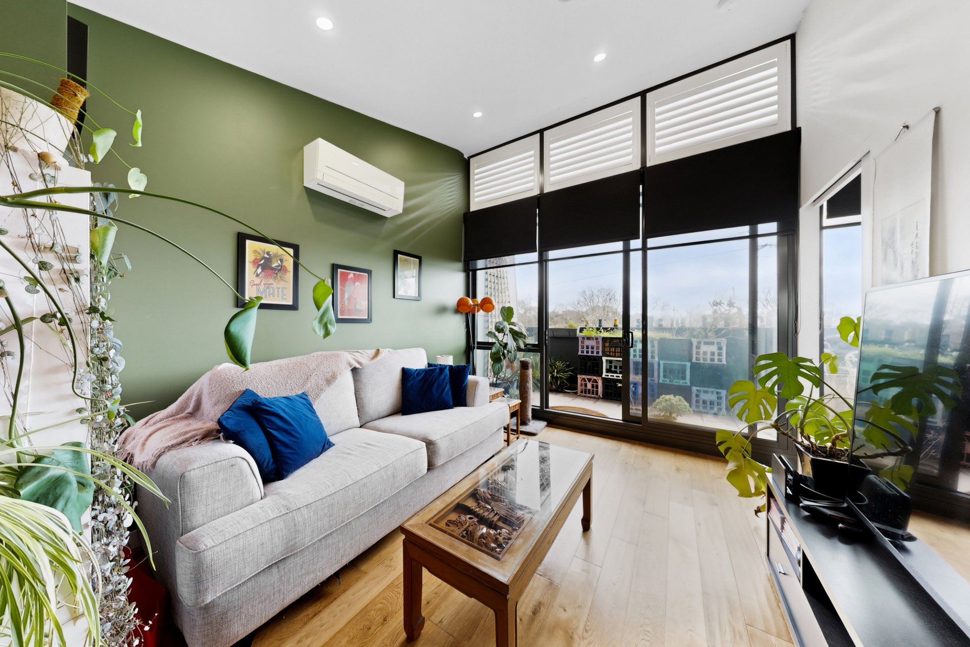 504/25 Lynch Street, Hawthorn image 2