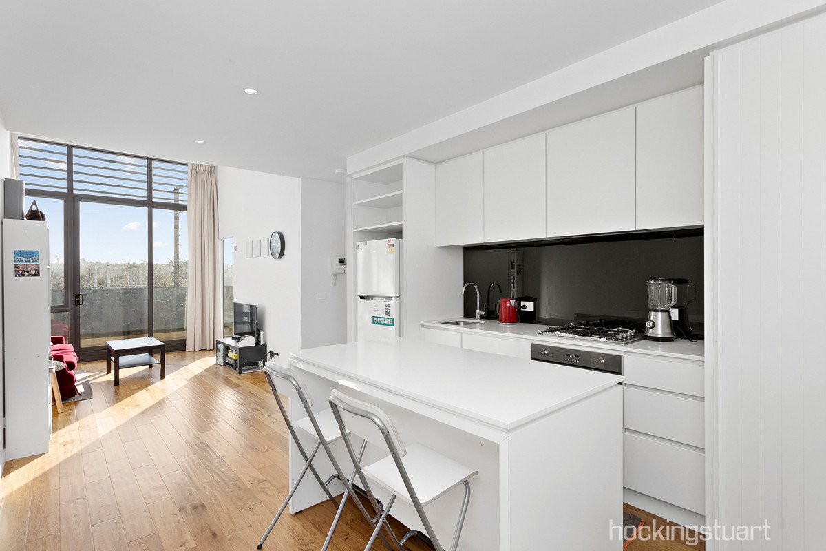 504/25 Lynch Street, Hawthorn image 3