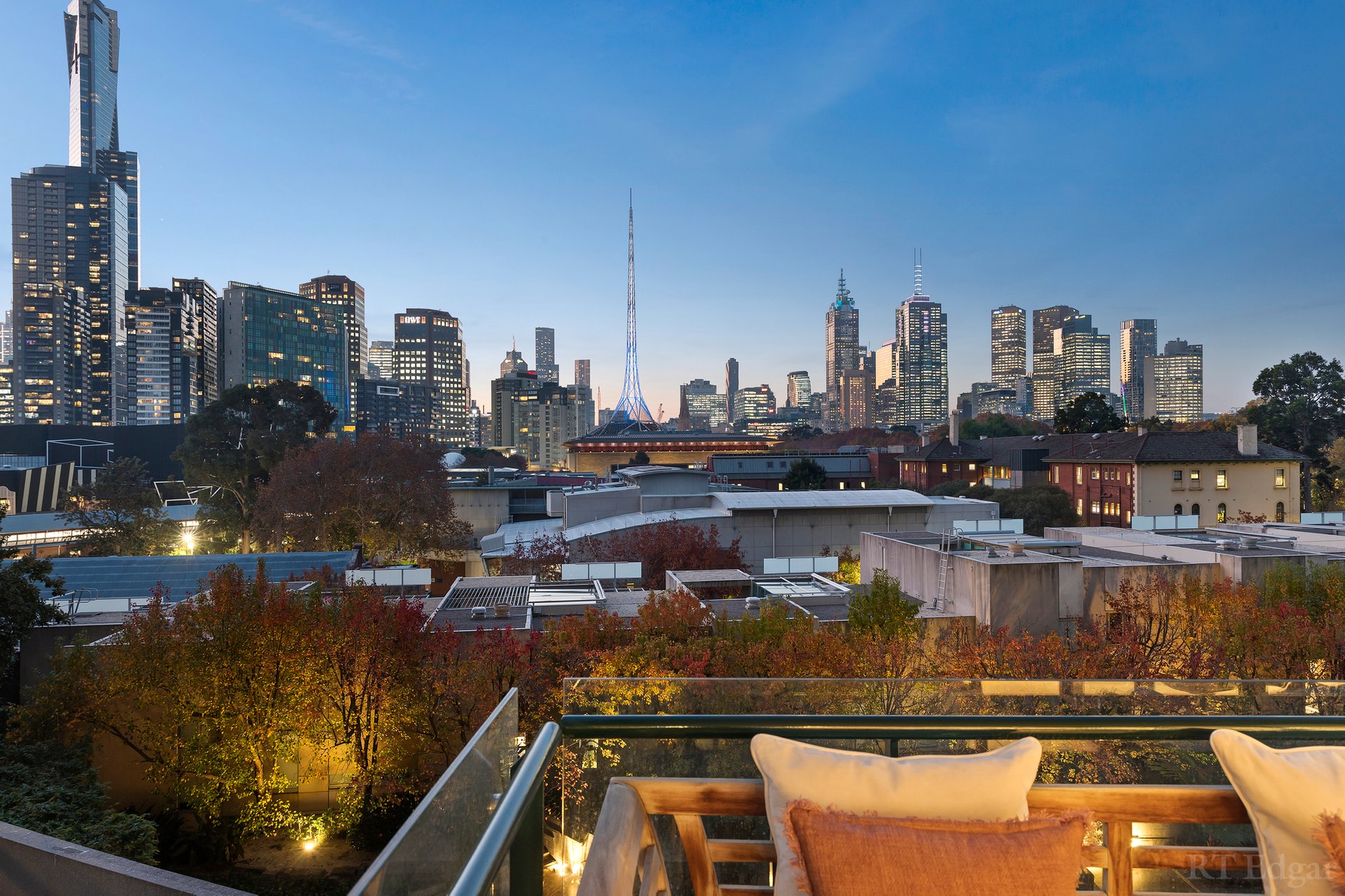 504/250 St Kilda Road, Southbank image 2