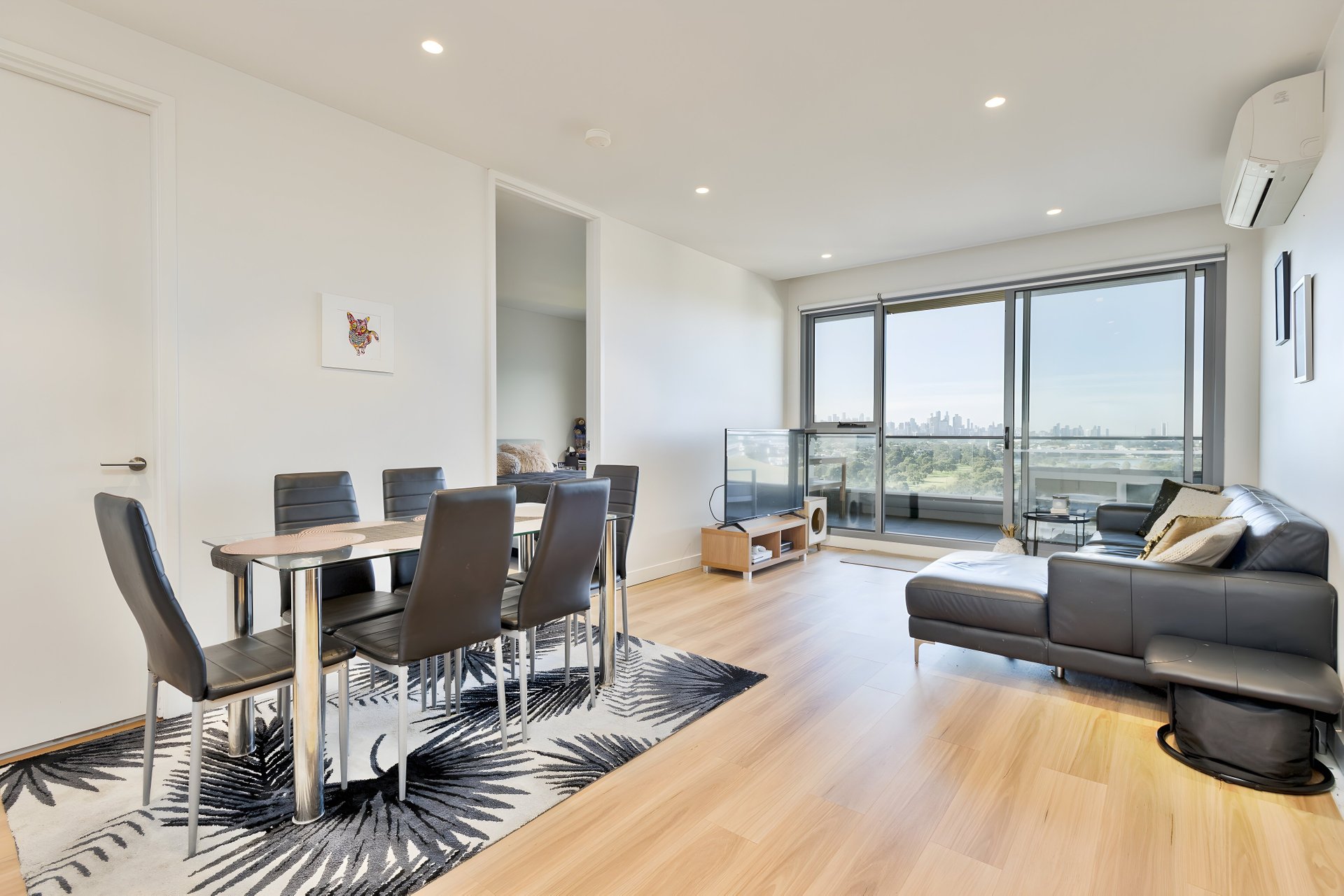 504/8 Horizon Drive, Maribyrnong image 3