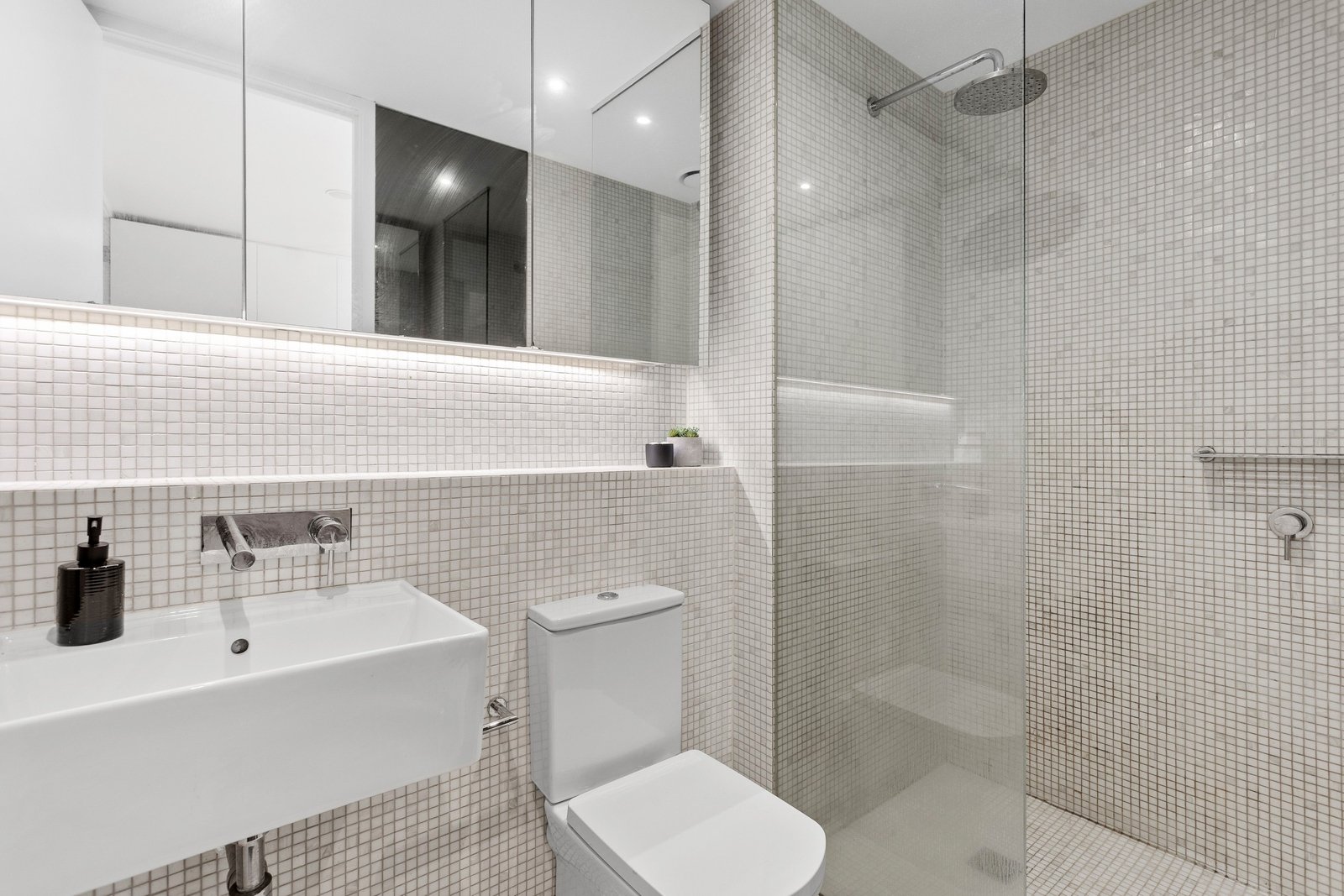 Property Gallery Thumbnail 8