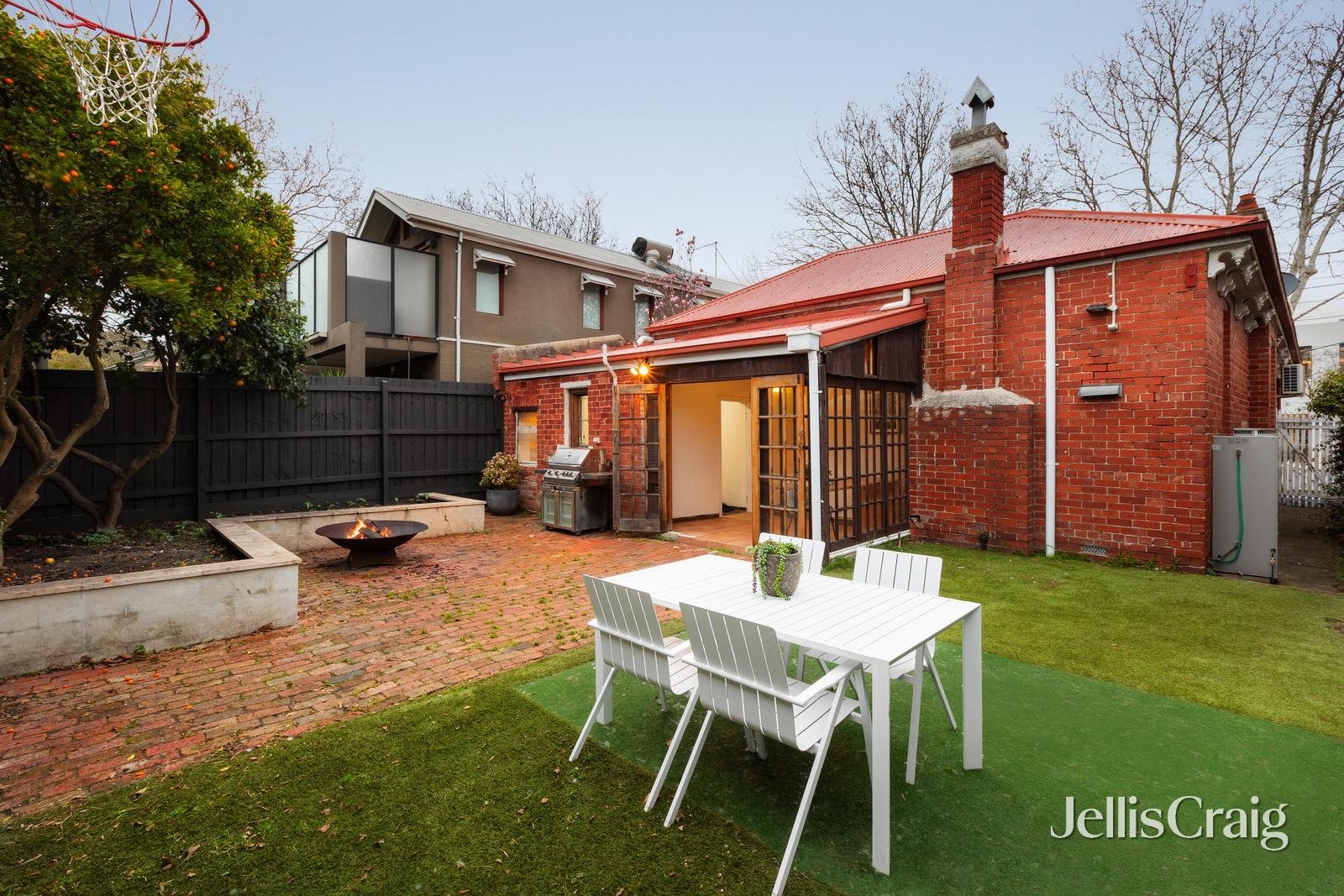 505 Swan Street, Richmond image 2