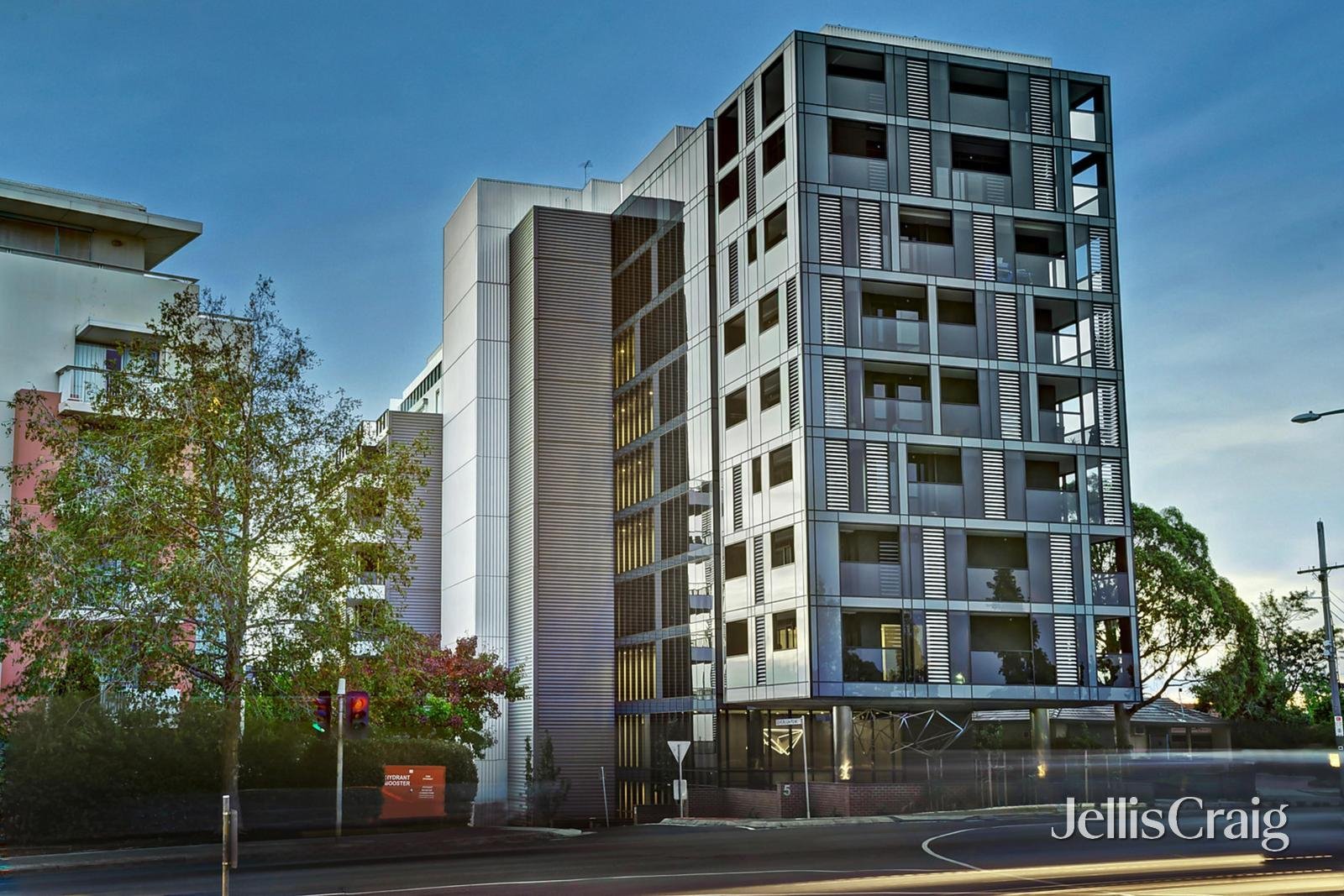 505/5 Sovereign Point Court, Doncaster image 6