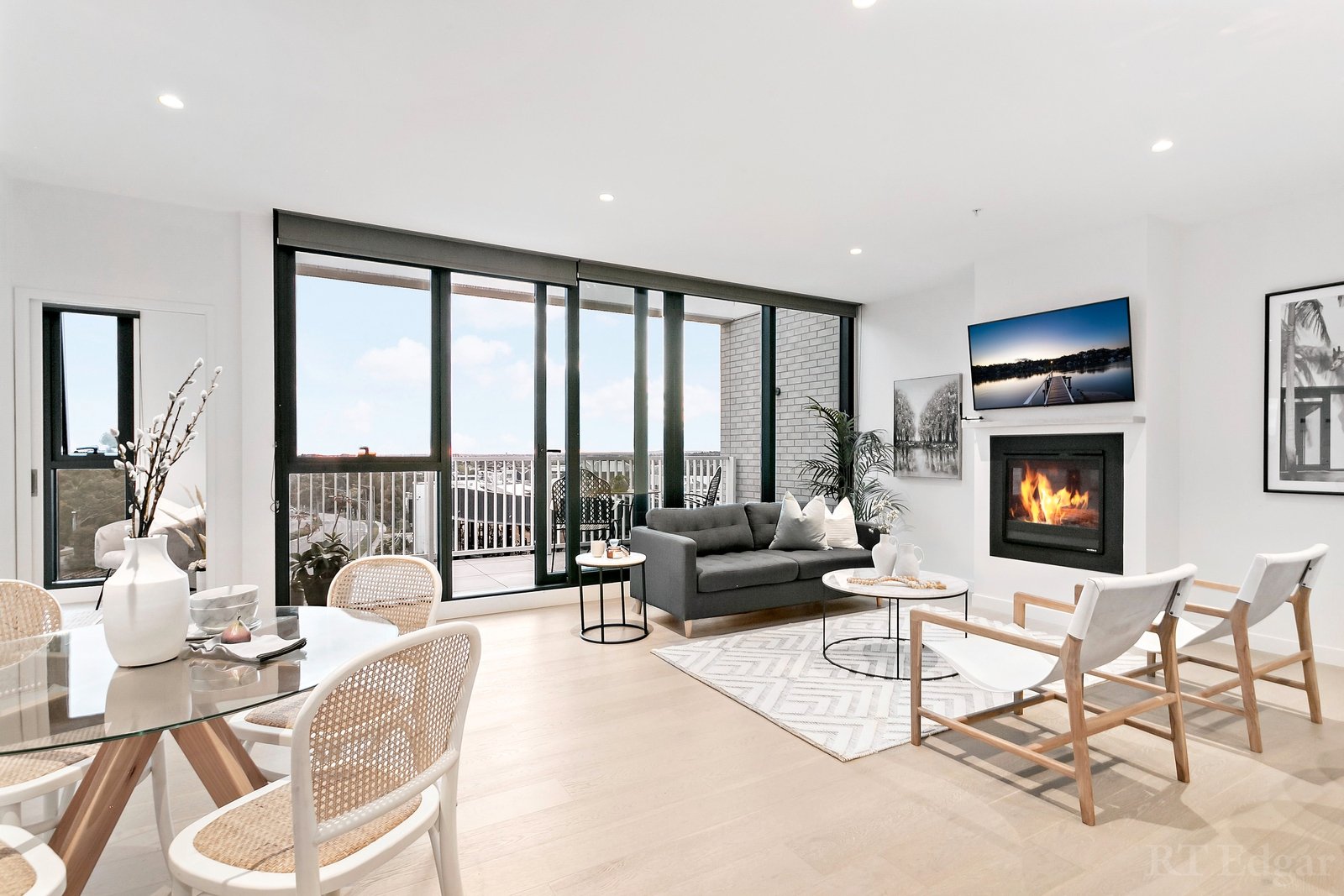 Property Gallery - Main Image