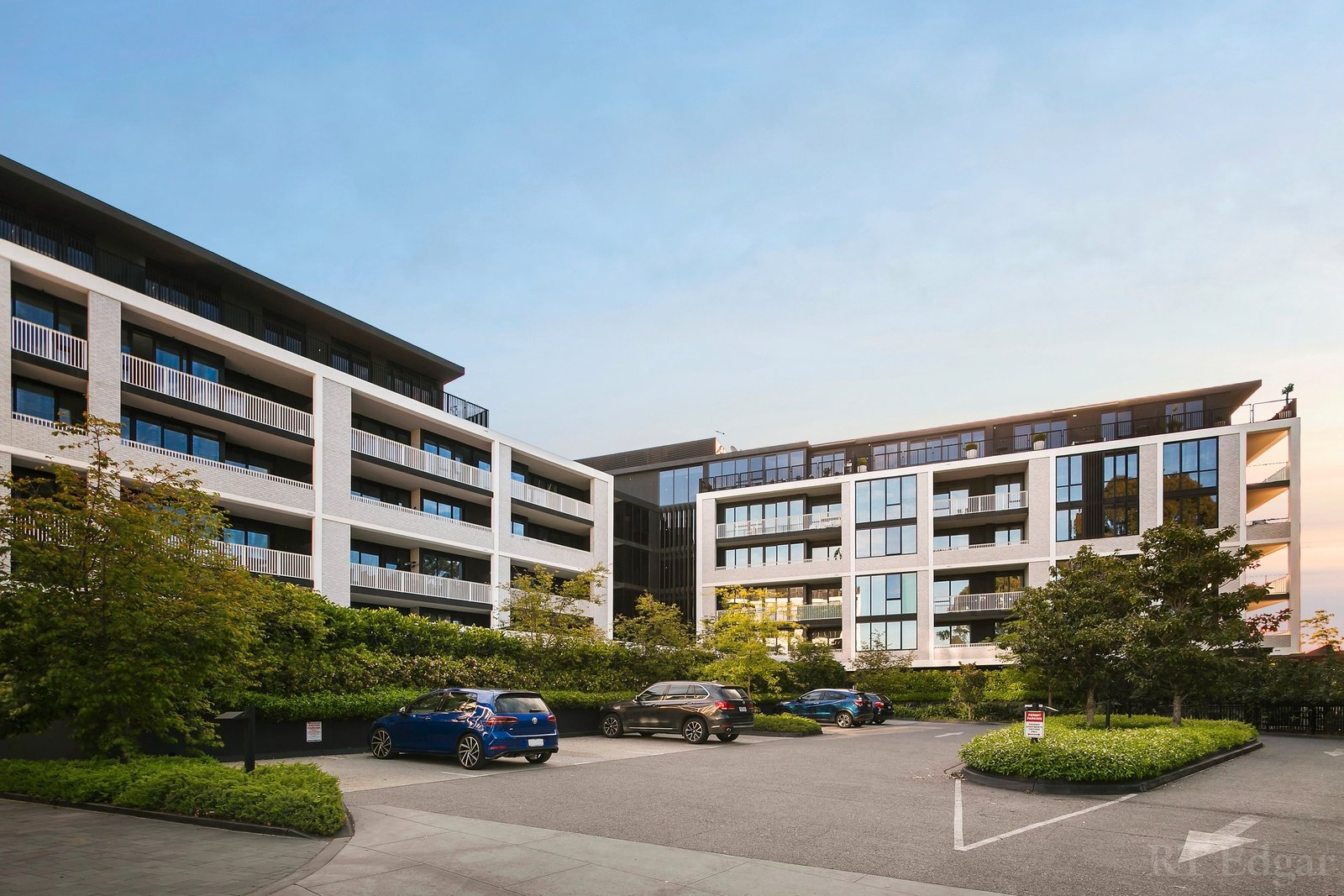 Property Gallery Thumbnail 4