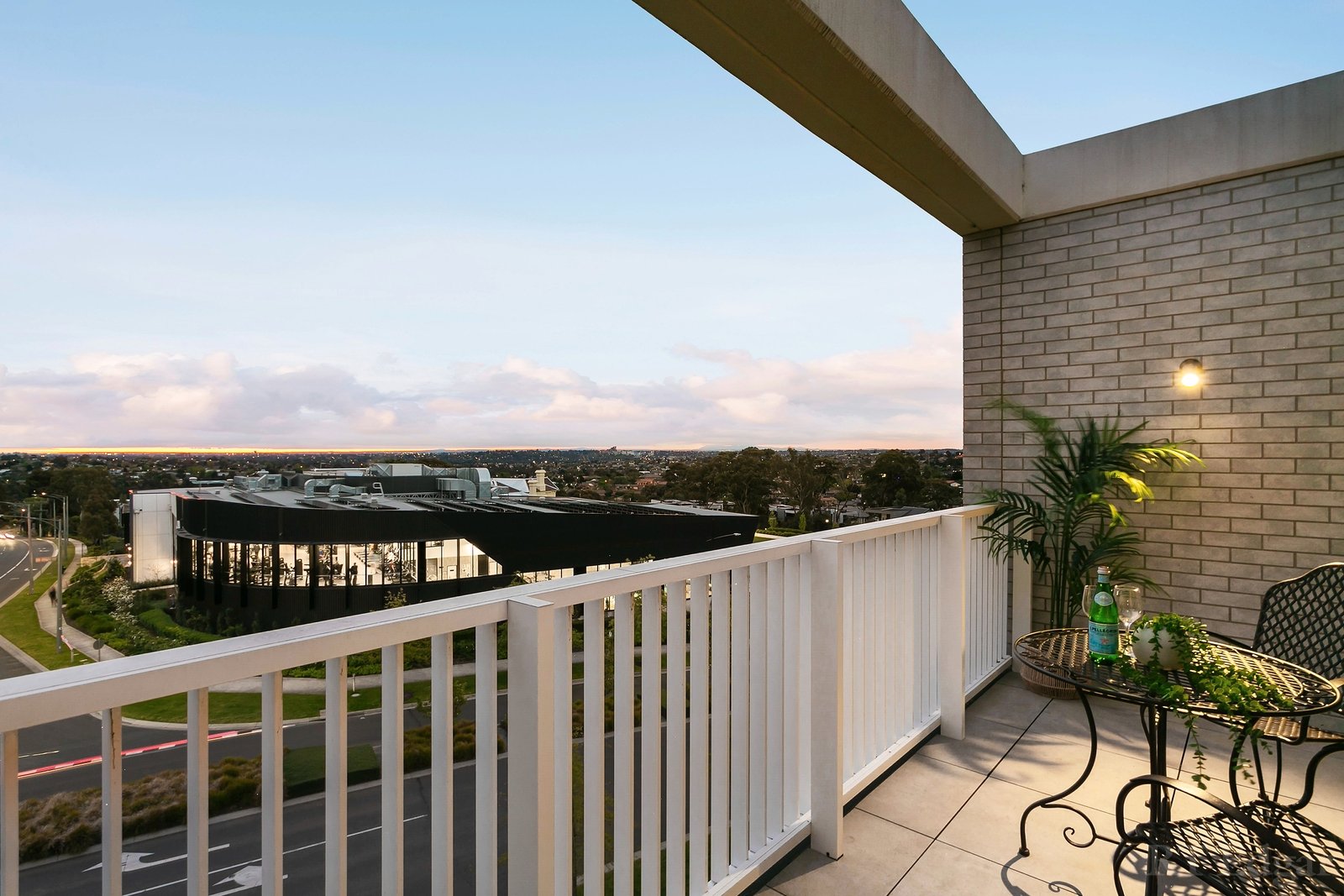 Property Gallery Thumbnail 14