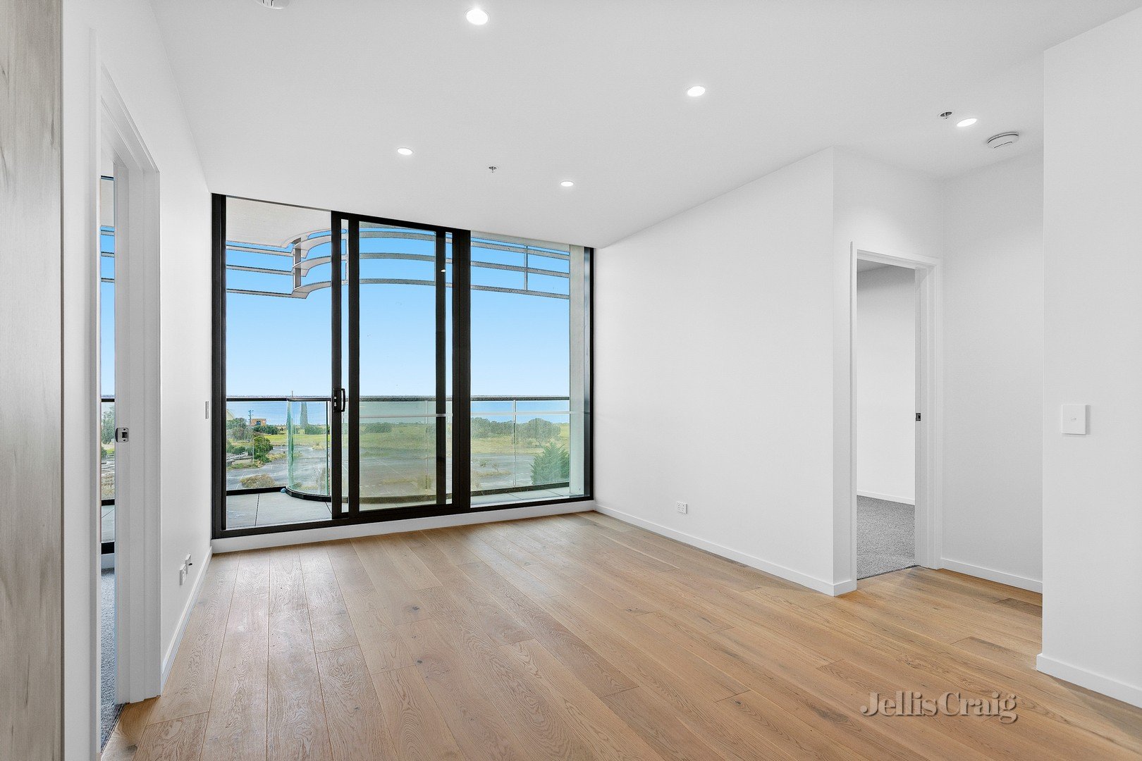 505/7 Windsor Terrace, Williamstown image 2