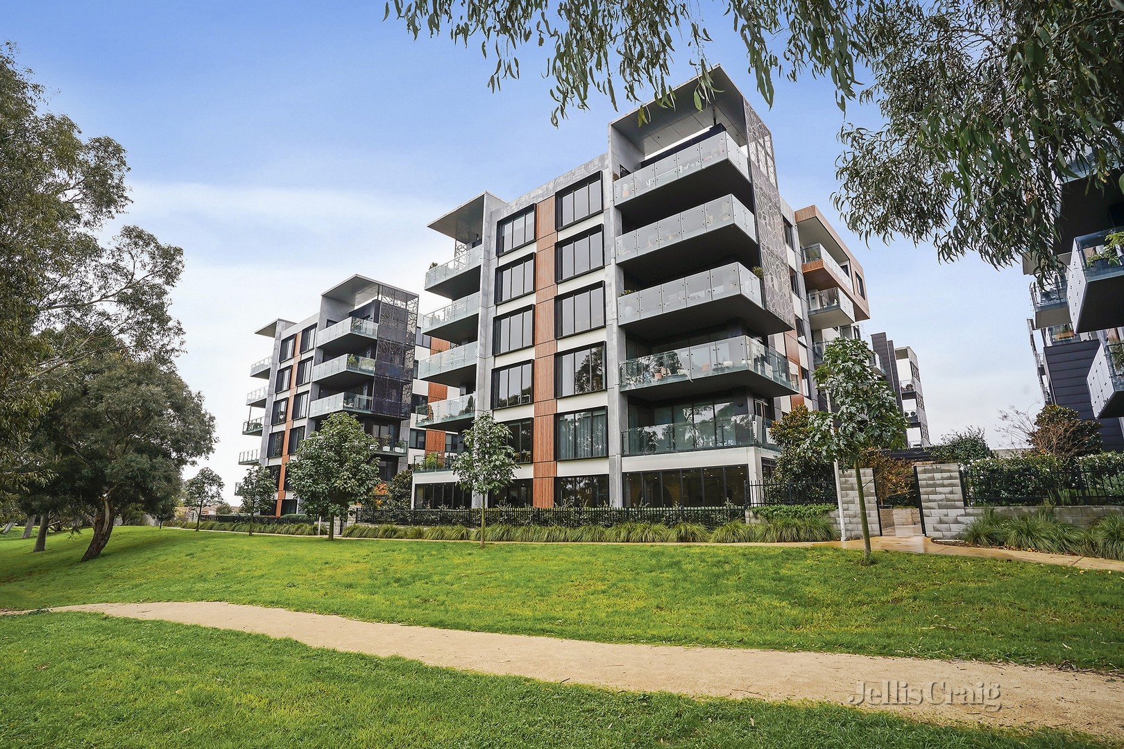 505/7B Remington Drive, Highett image 1