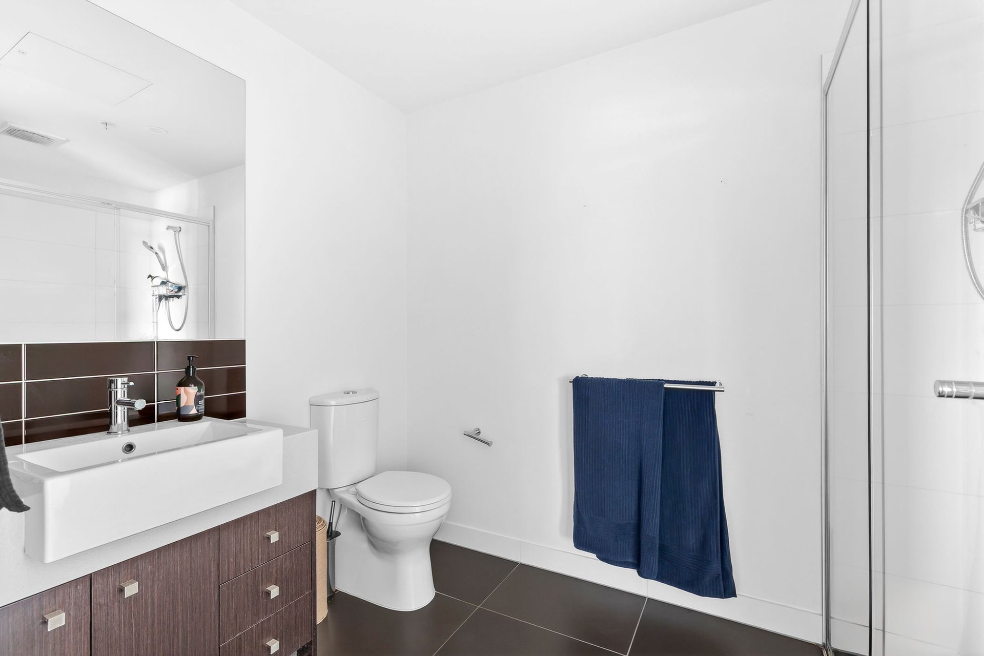 505/8 Gheringhap Street, Geelong image 8