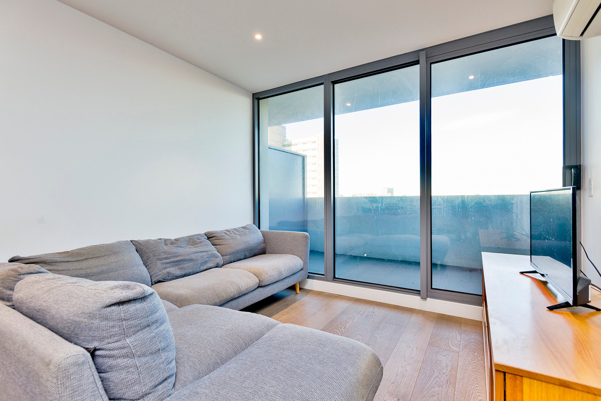 506/1 Ascot Vale Road, Flemington image 3