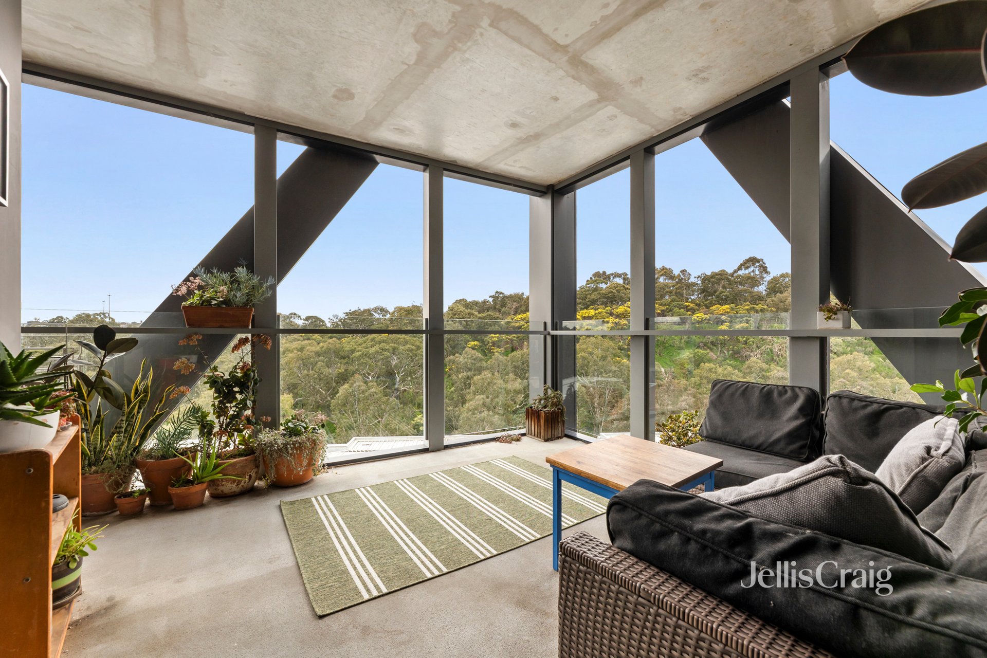 506/10 Trenerry Crescent, Abbotsford image 1