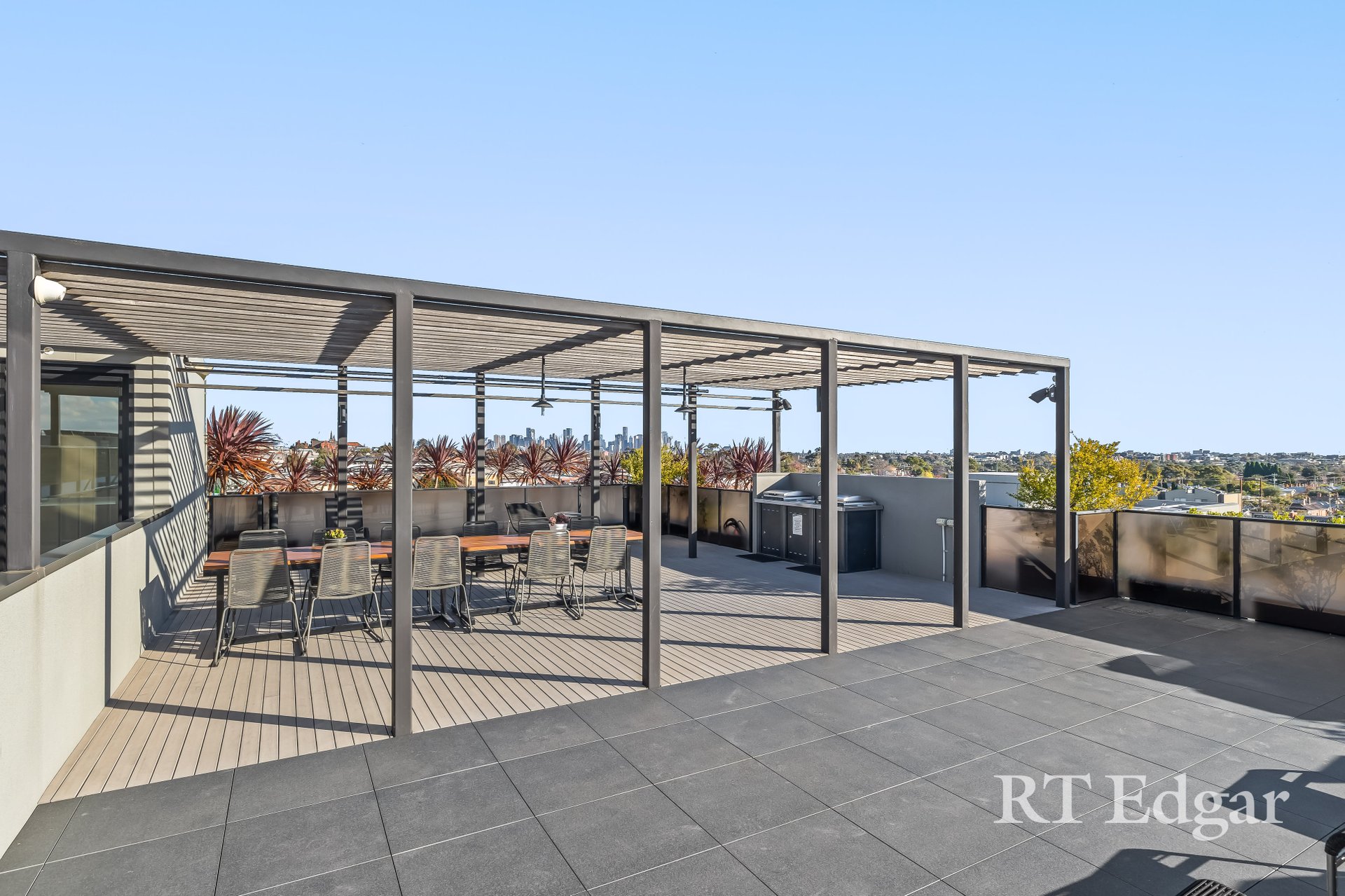 Property Gallery Thumbnail 6