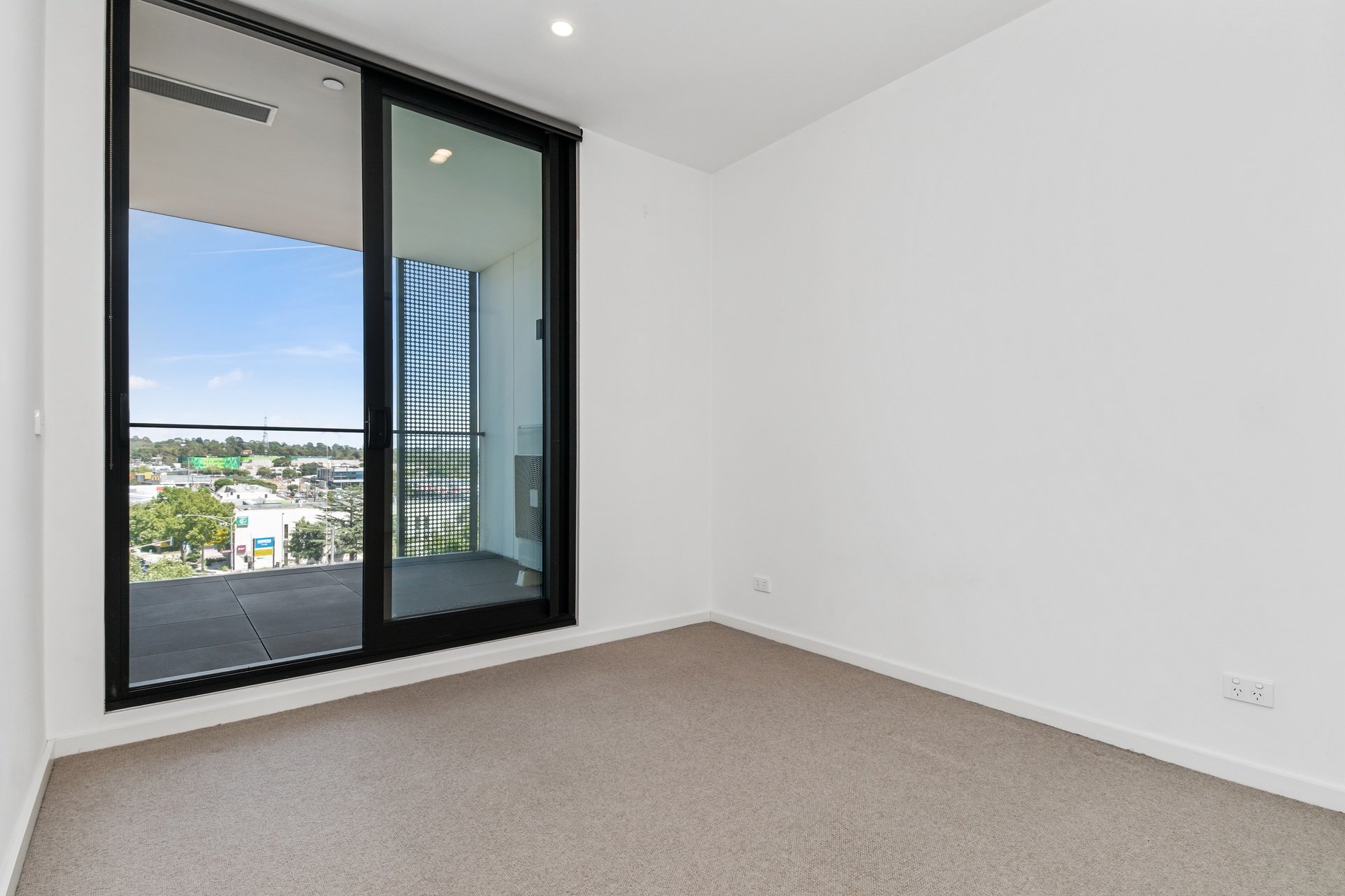 506/92 Maroondah Hwy, Ringwood image 3