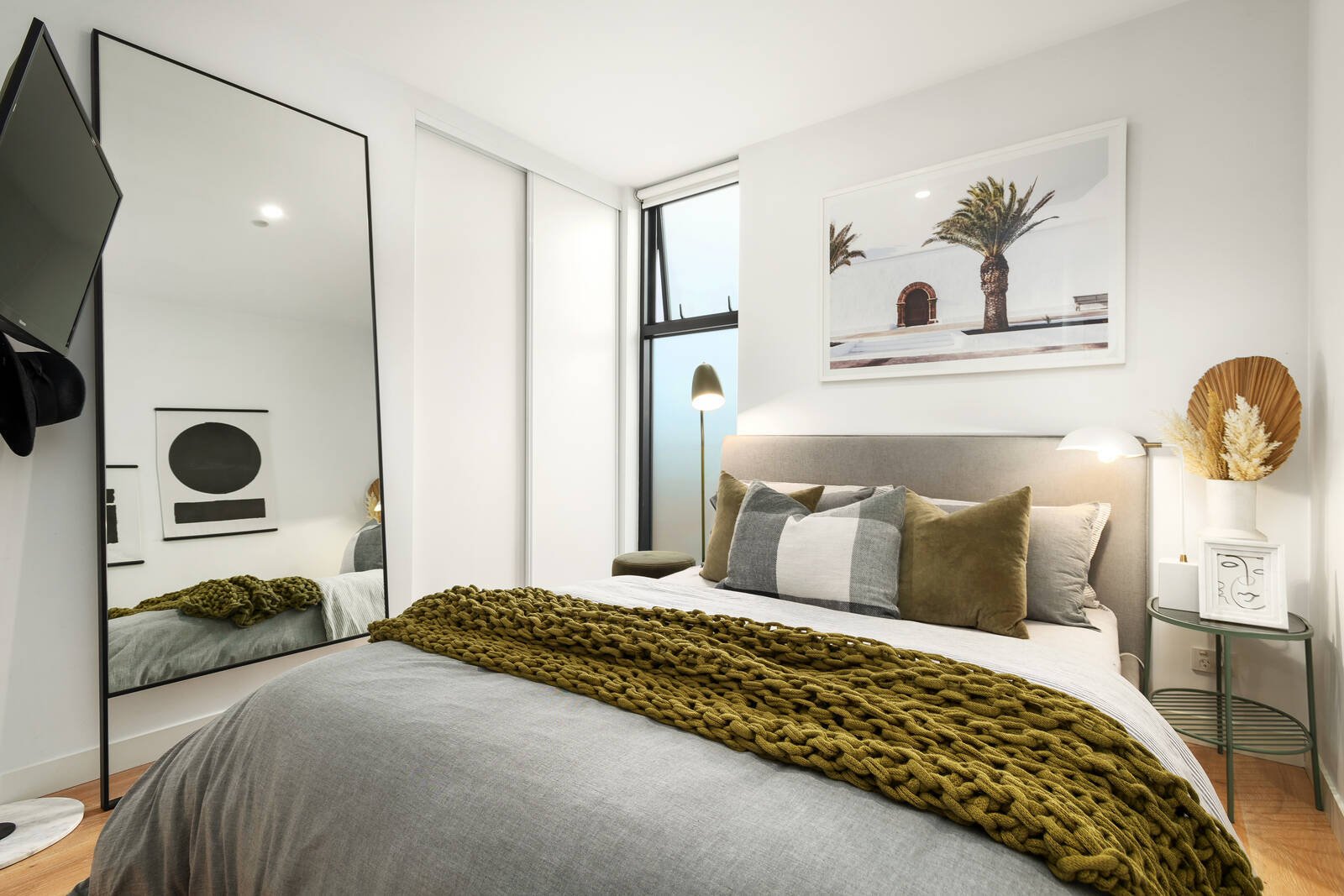 Property Gallery Thumbnail 6