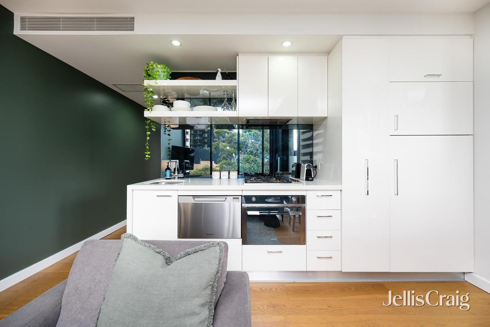 507/338 Kings Way, South&nbsp;Melbourne image 2