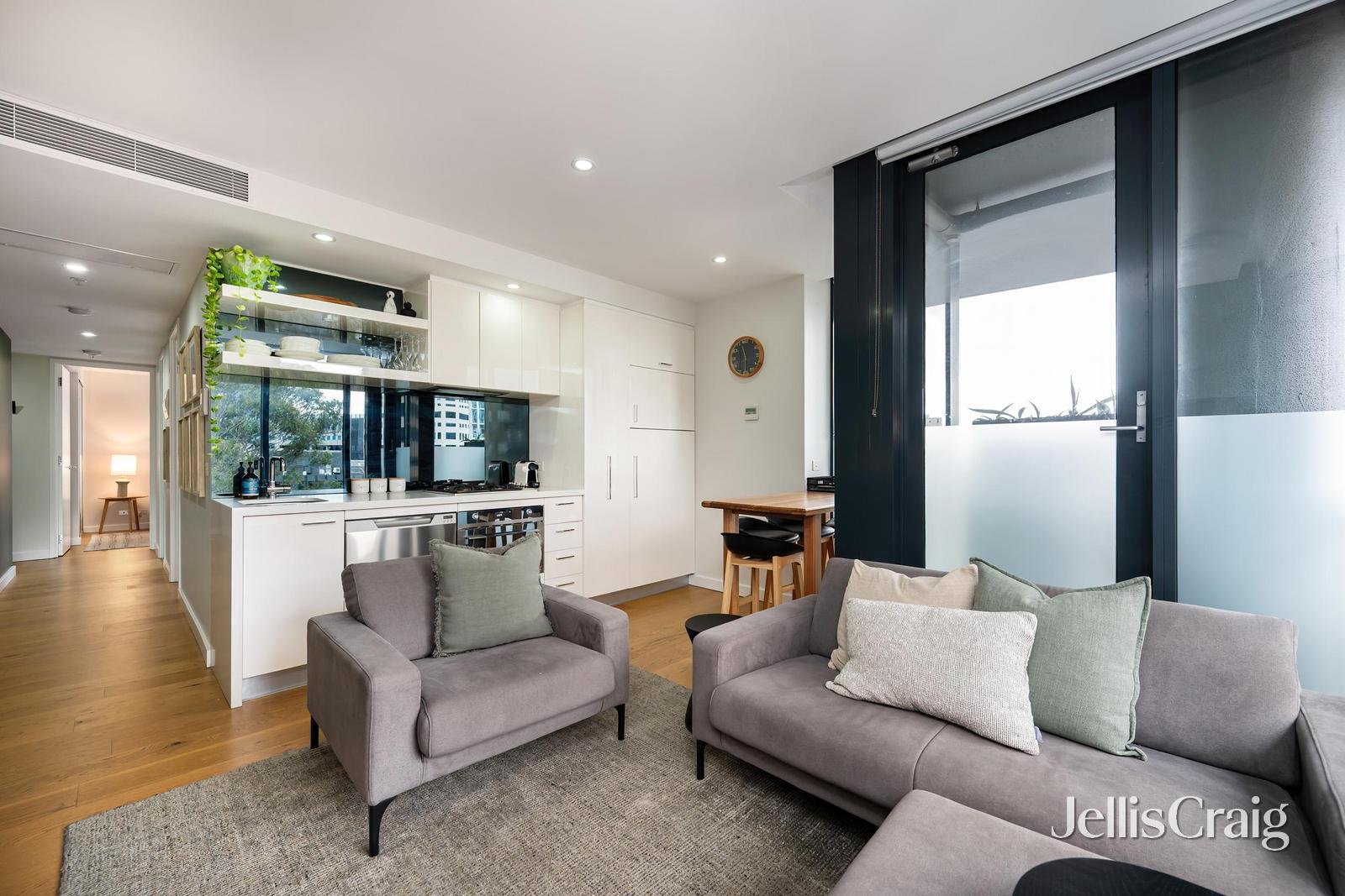 507/338 Kings Way, South&nbsp;Melbourne image 5