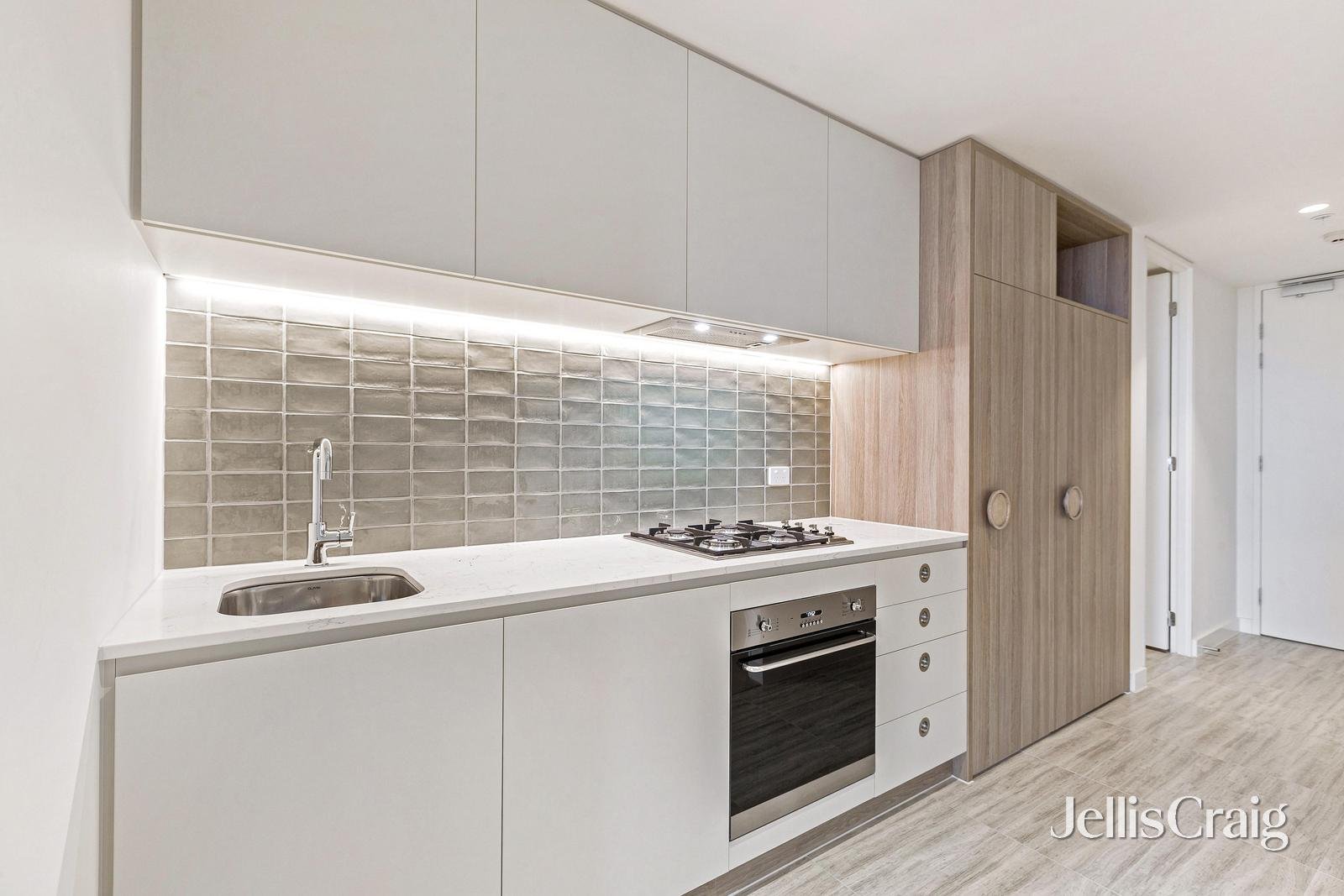 508/47 Nelson Place, Williamstown image 2