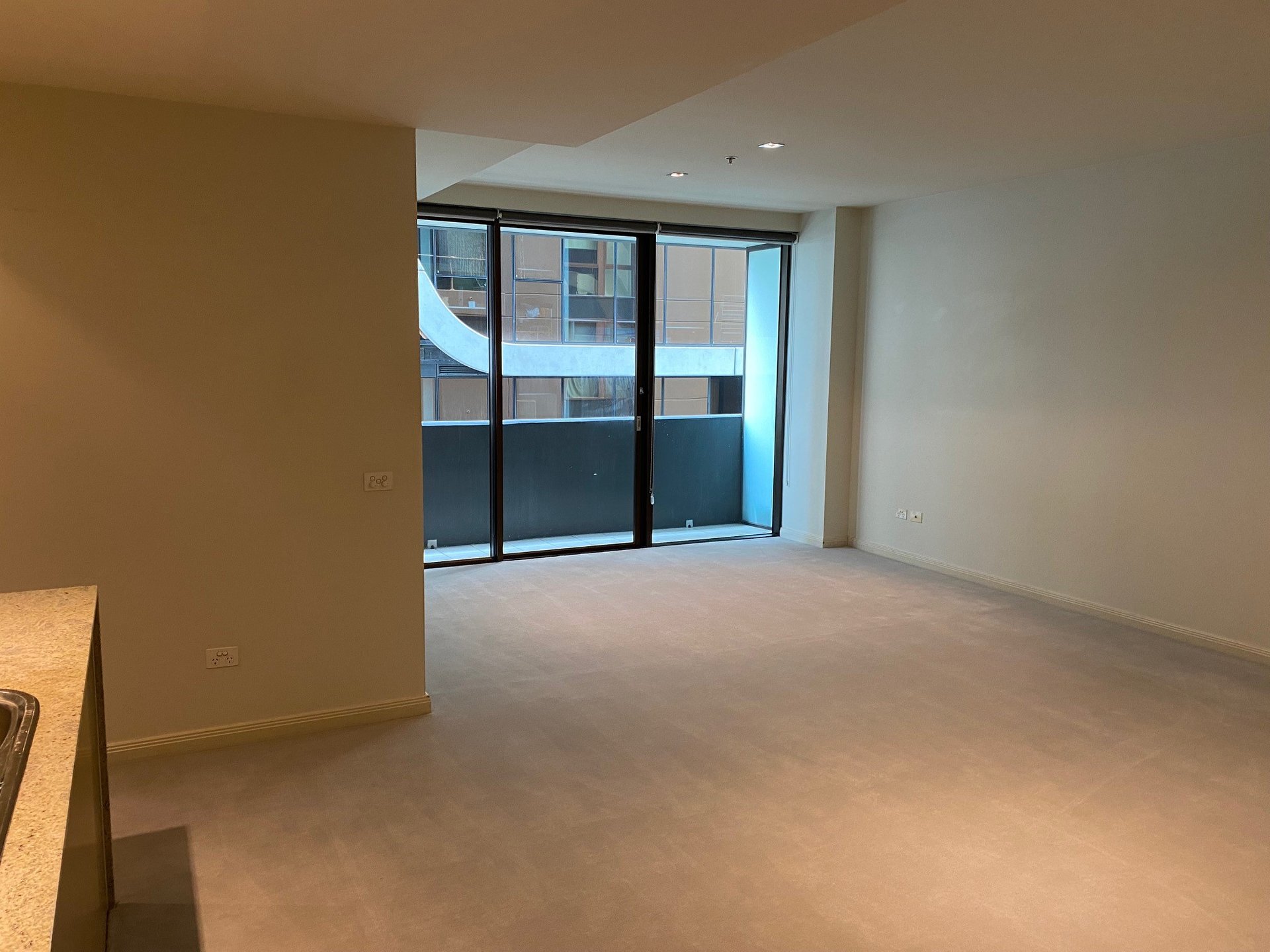 508/480 St Kilda Road, Melbourne image 3