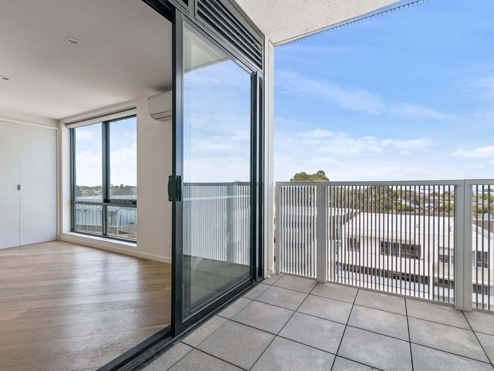 508/7 Balcombe Road, Mentone image 5