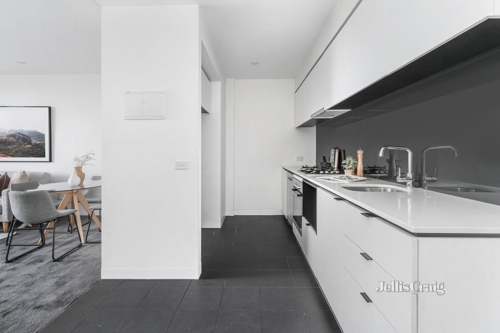 509/255 Racecourse Road, Kensington image 3