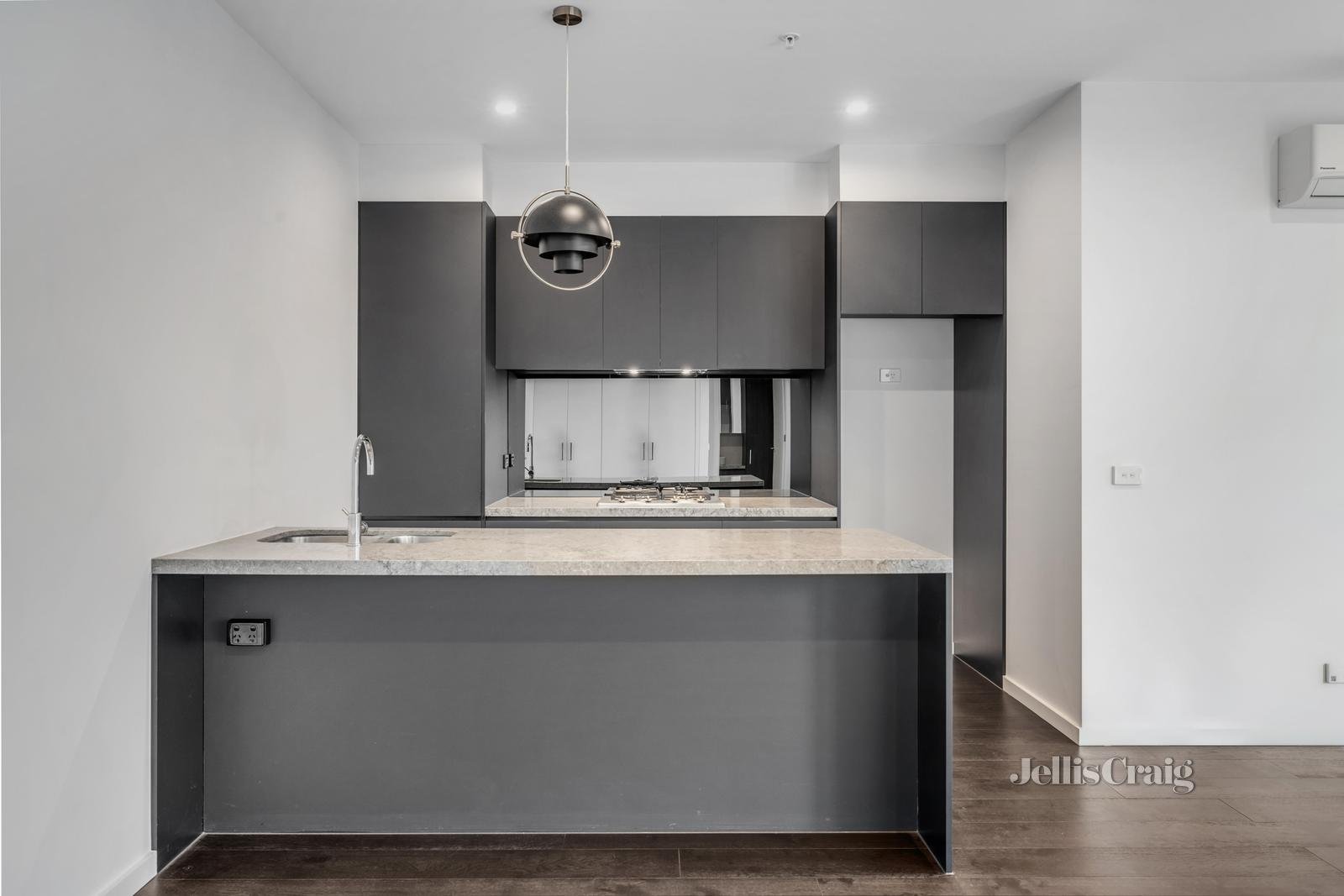 509c/166 Whitehorse Road, Blackburn image 3