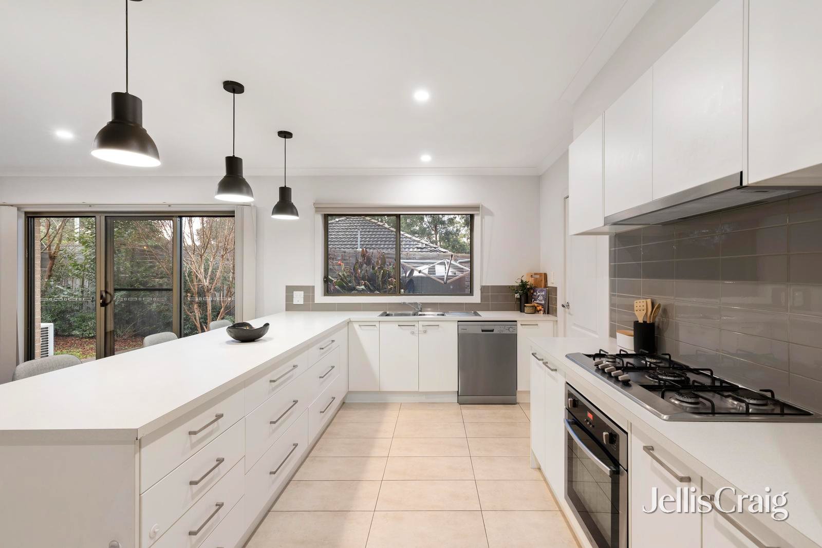 50a Lyons Road, Croydon&nbsp;North image 3