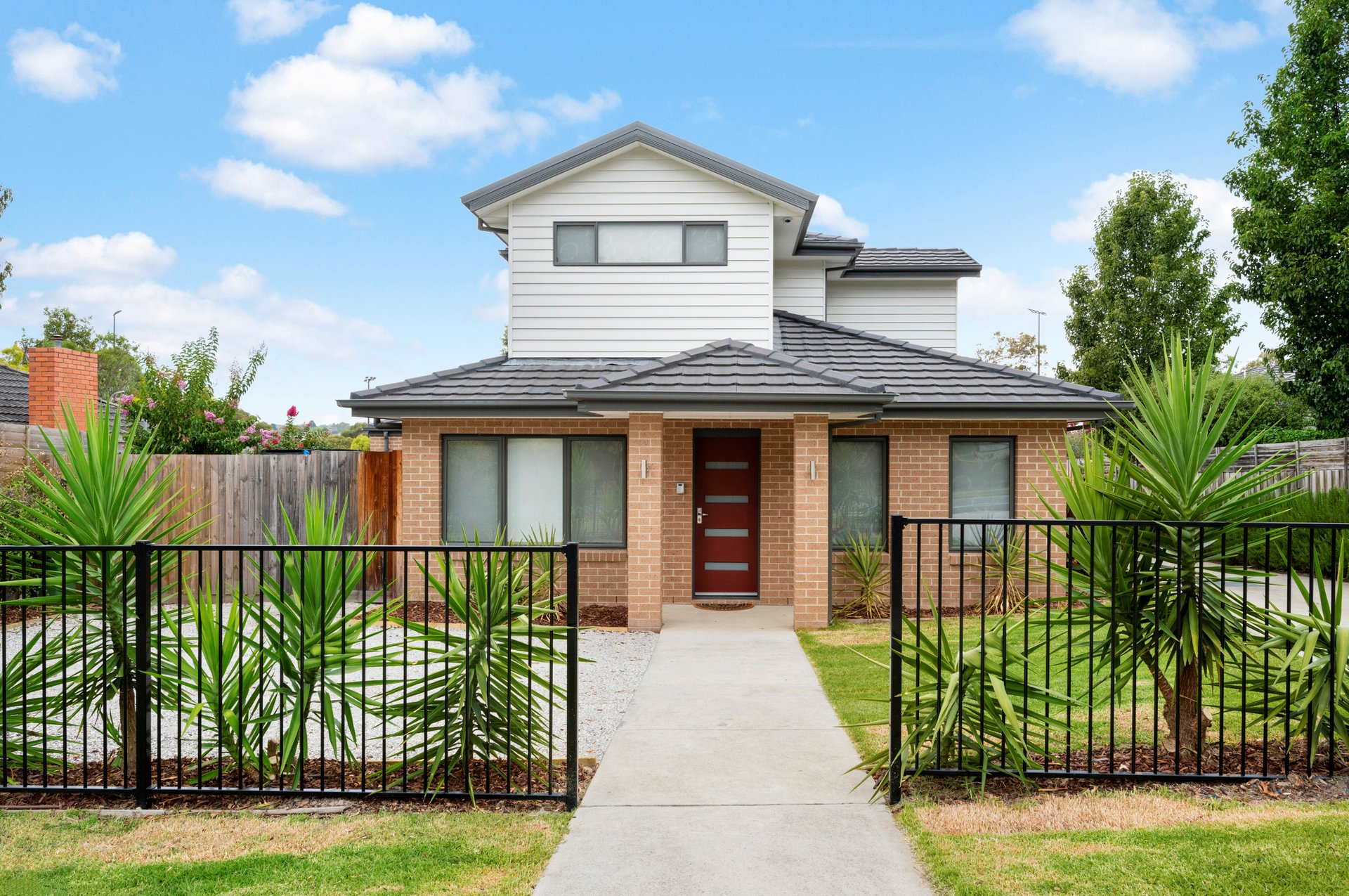 50A Lyons Road, Croydon North image 1
