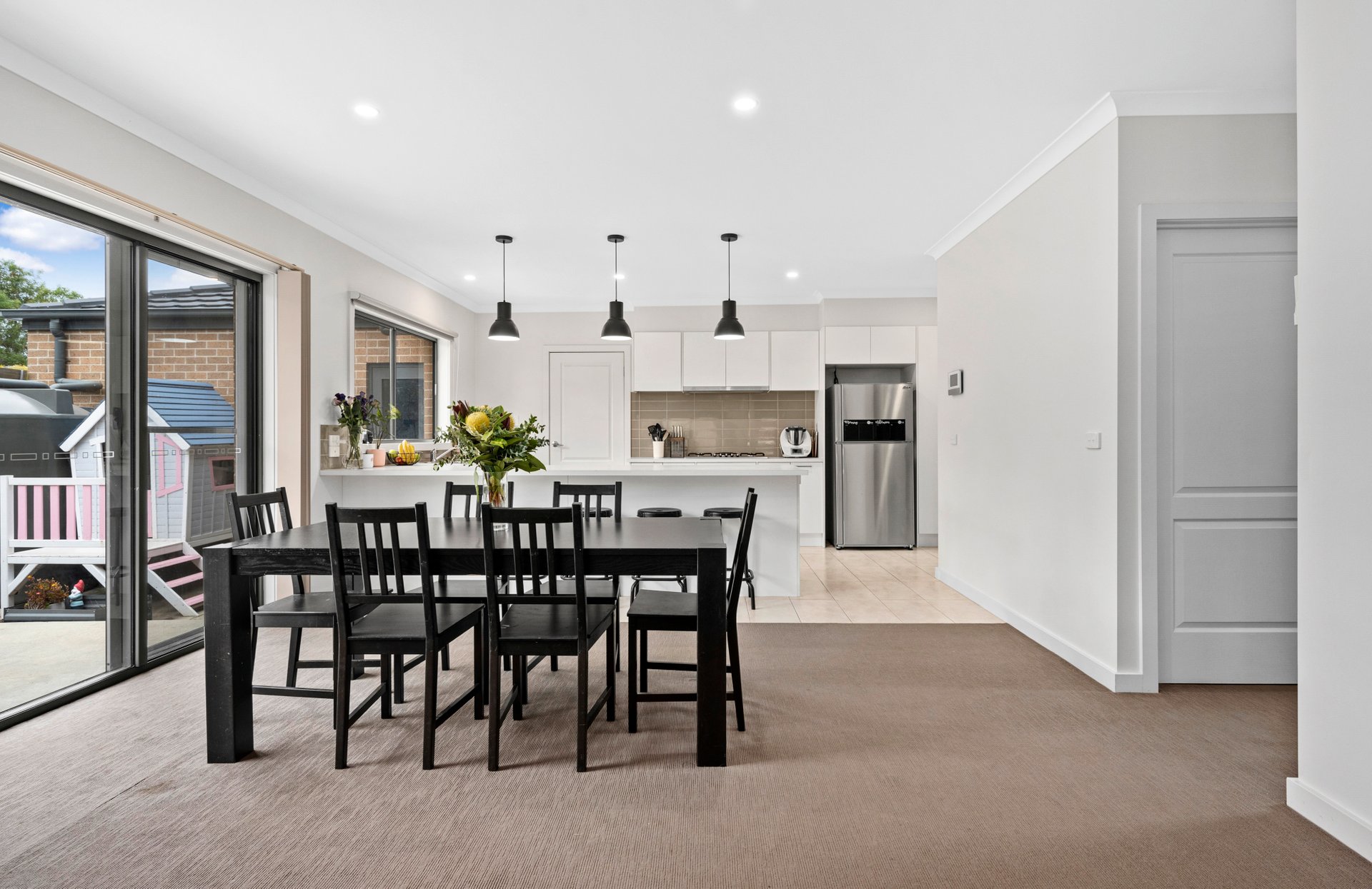 50A Lyons Road, Croydon North image 4