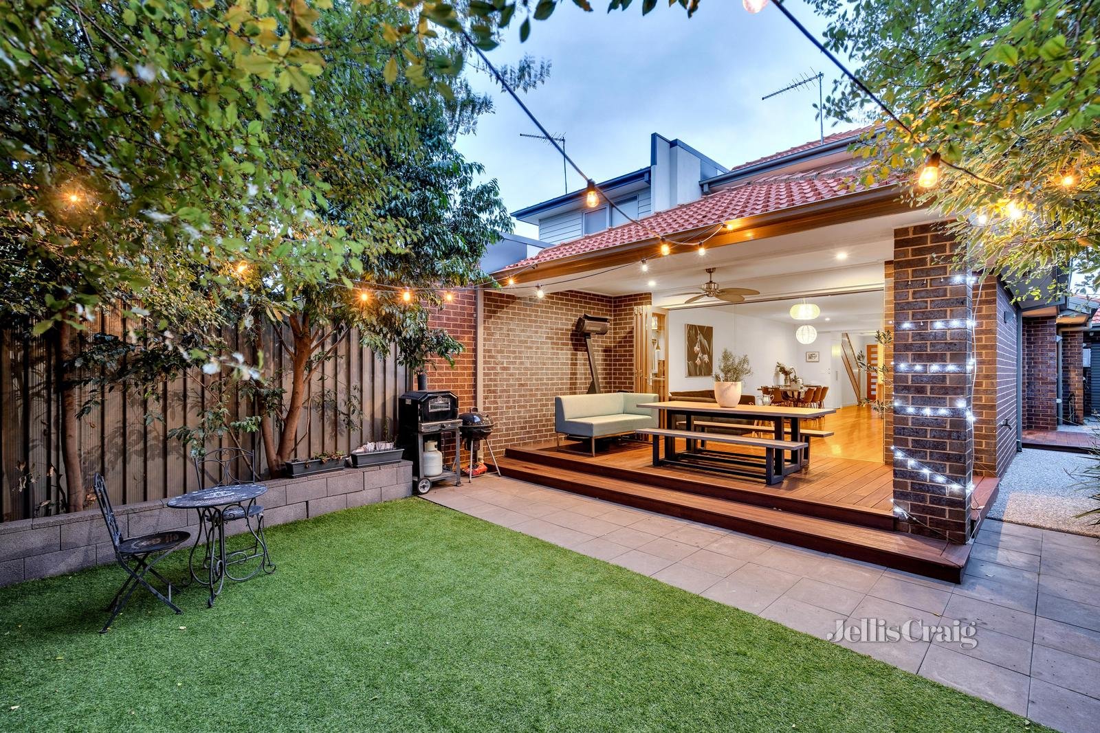 50A Snell Grove, Pascoe Vale image 1
