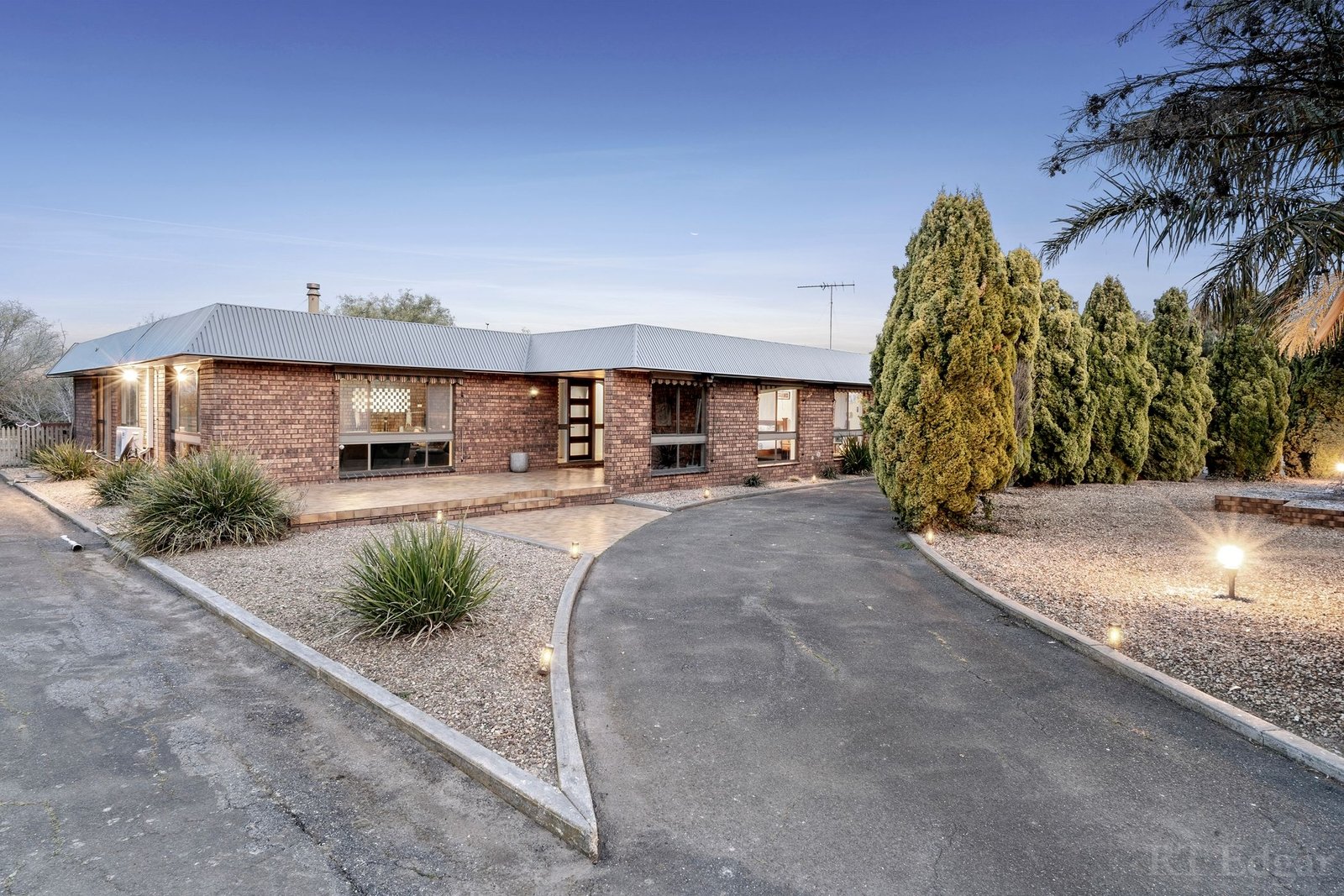Property Gallery Thumbnail 3
