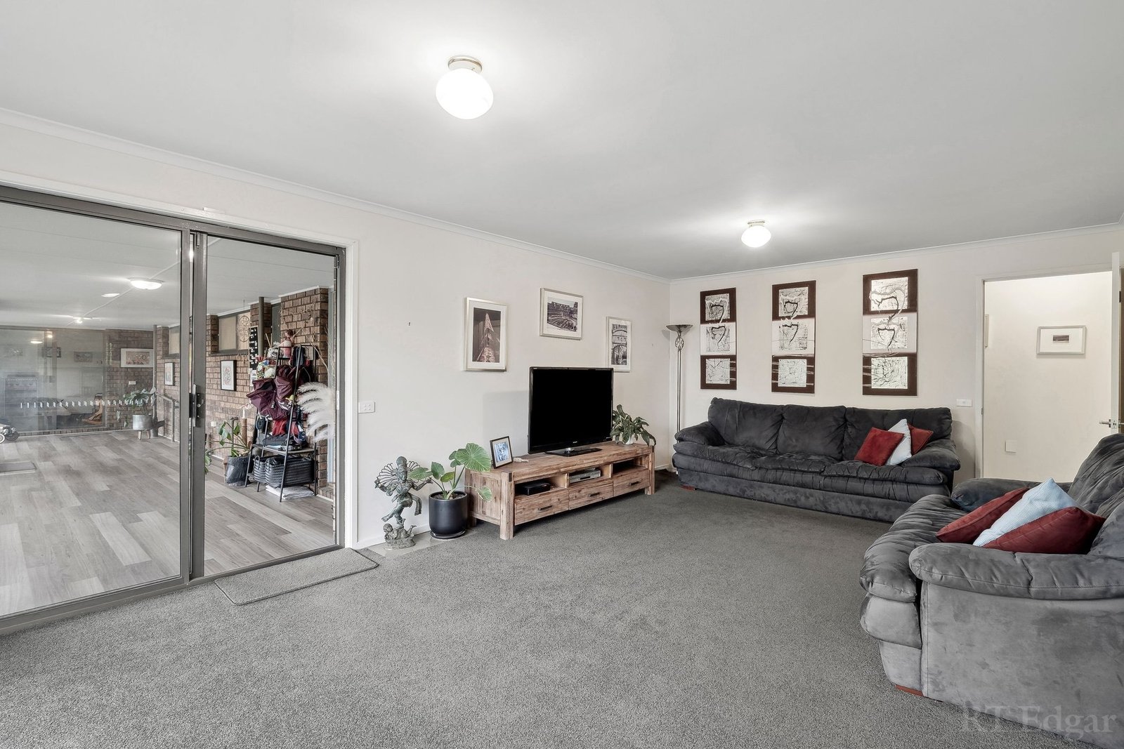 Property Gallery Thumbnail 9