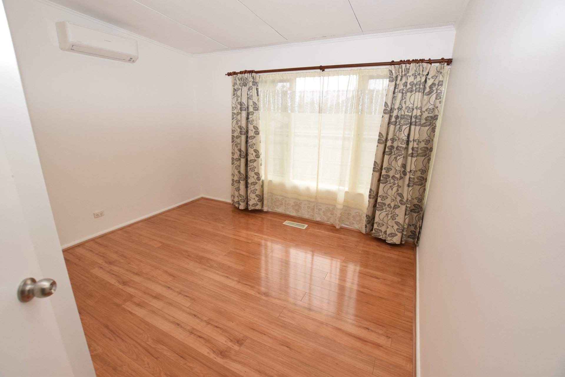 51 Allendale Road, Croydon image 7