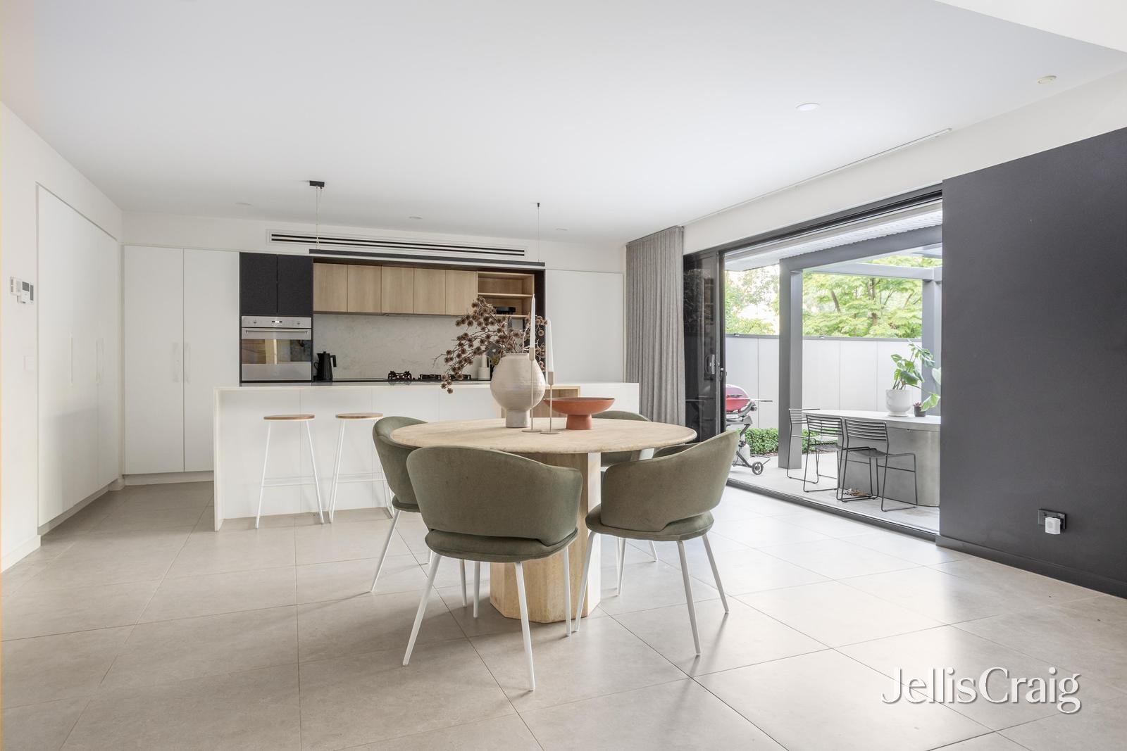 51 Belmont Crescent, Montmorency image 5