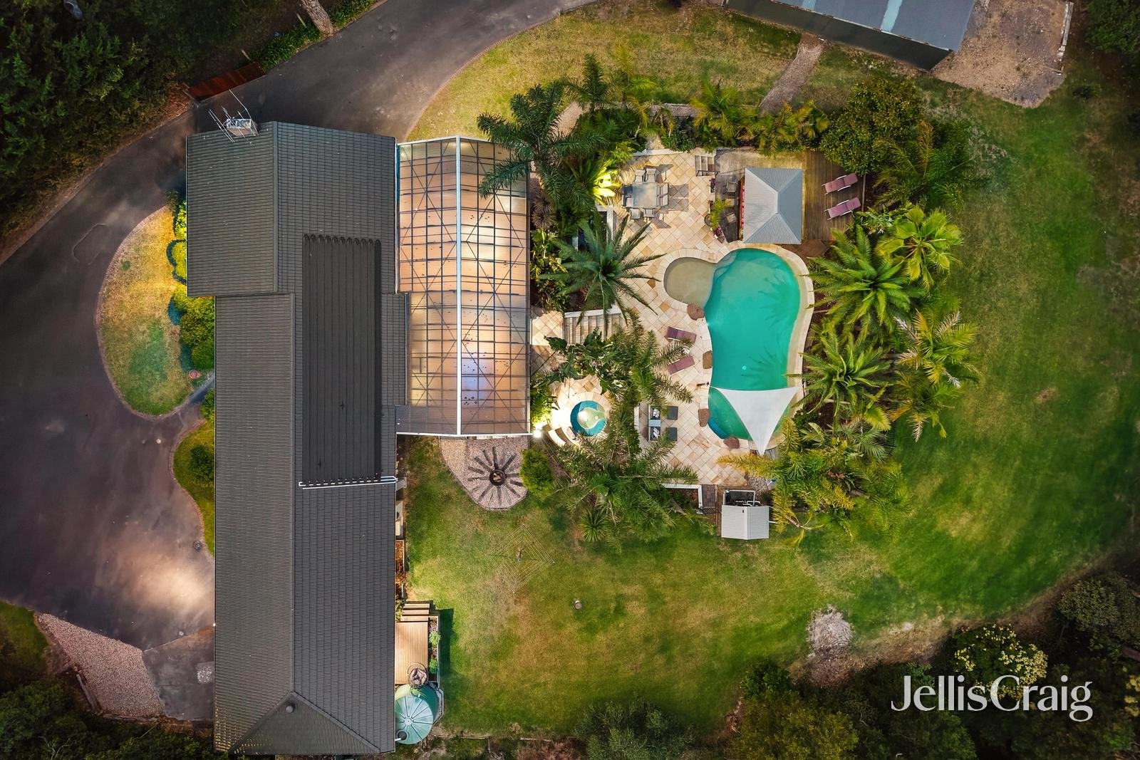 51 Belvedere Drive, Montrose image 32