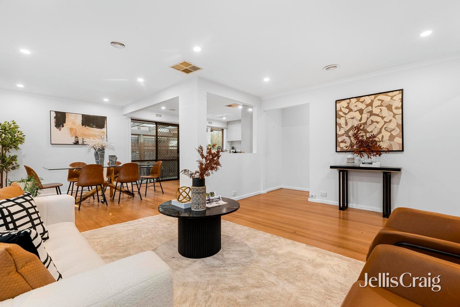 51 Bertrand Avenue, Mulgrave image 2