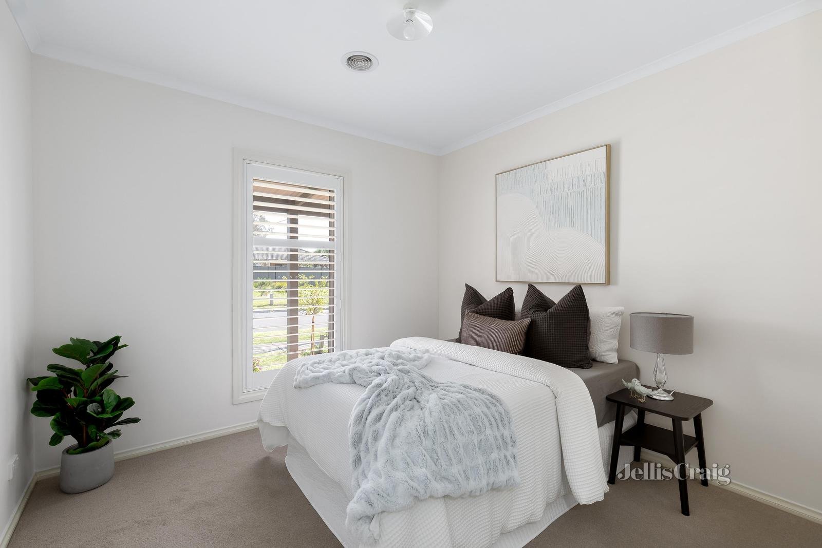 51 Borrack Crescent, Mernda image 12