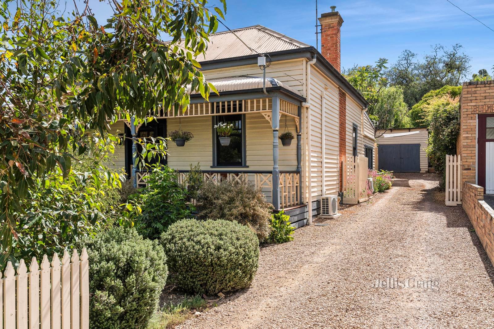 51 Bowden Street, Castlemaine image 17