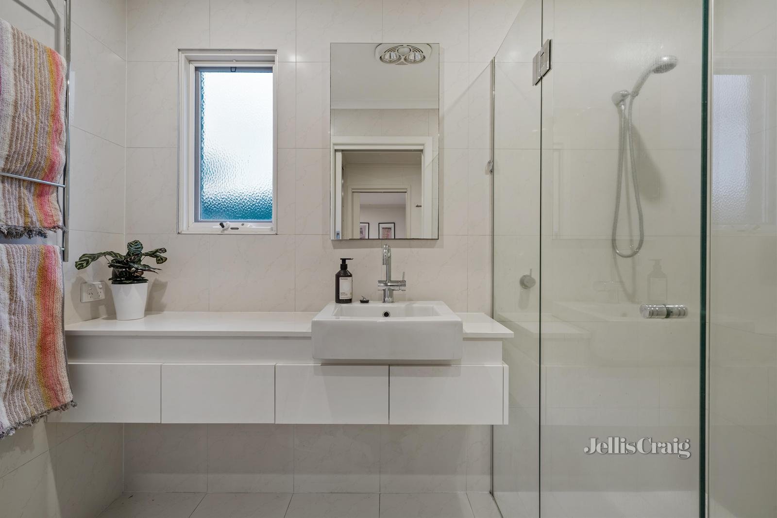 51 Brynor Crescent, Glen Waverley image 8