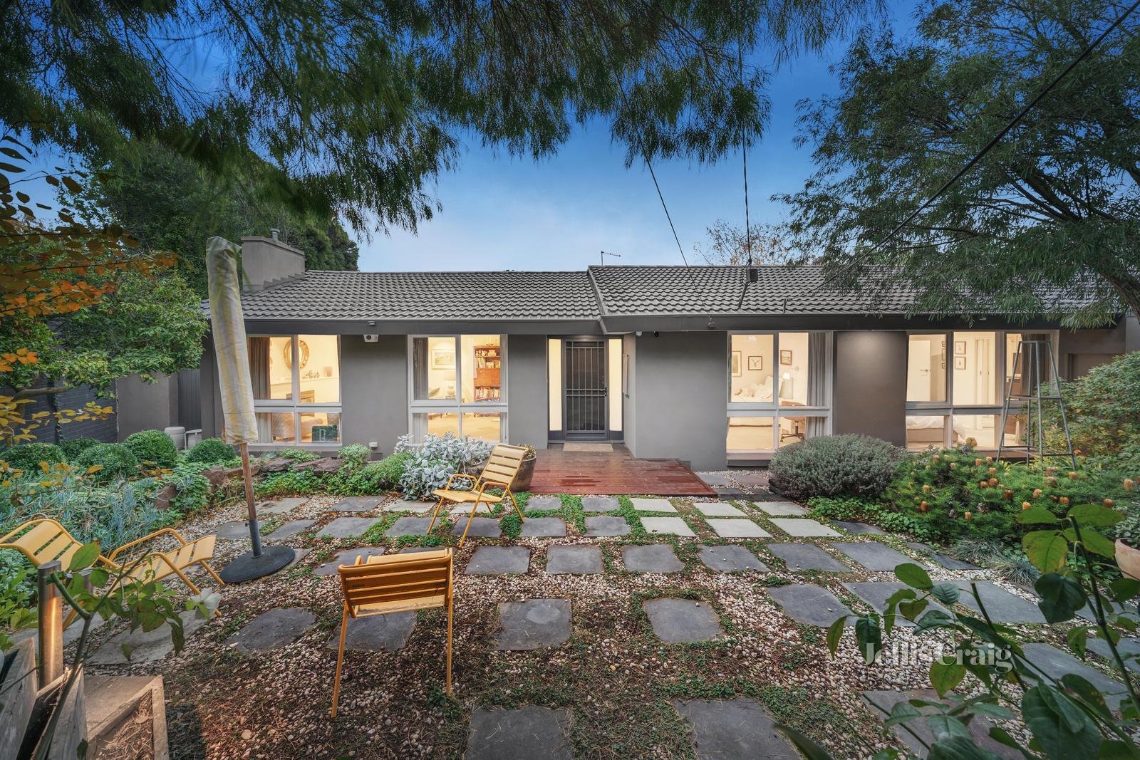 51 Brynor Crescent, Glen Waverley image 12