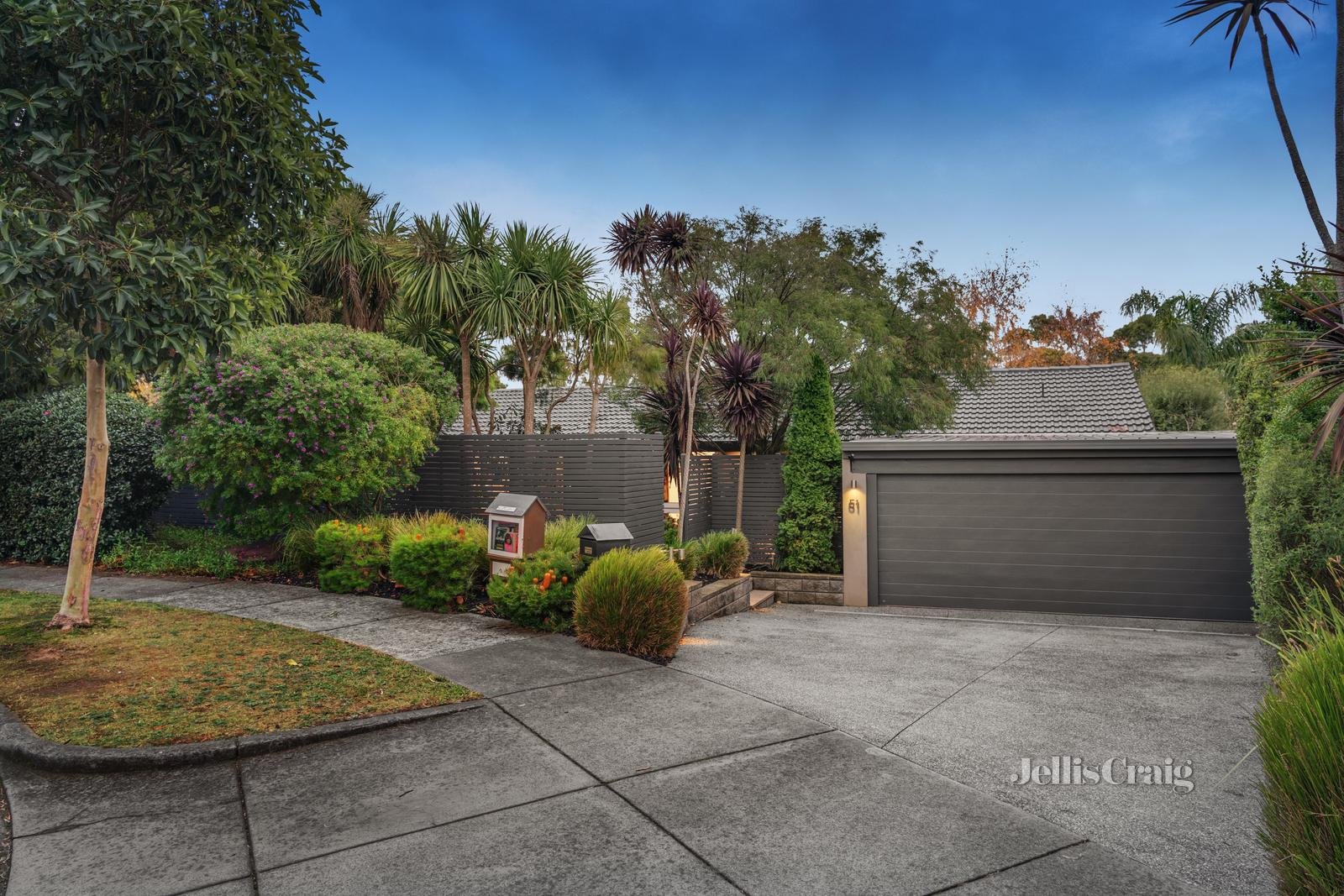 51 Brynor Crescent, Glen Waverley image 1