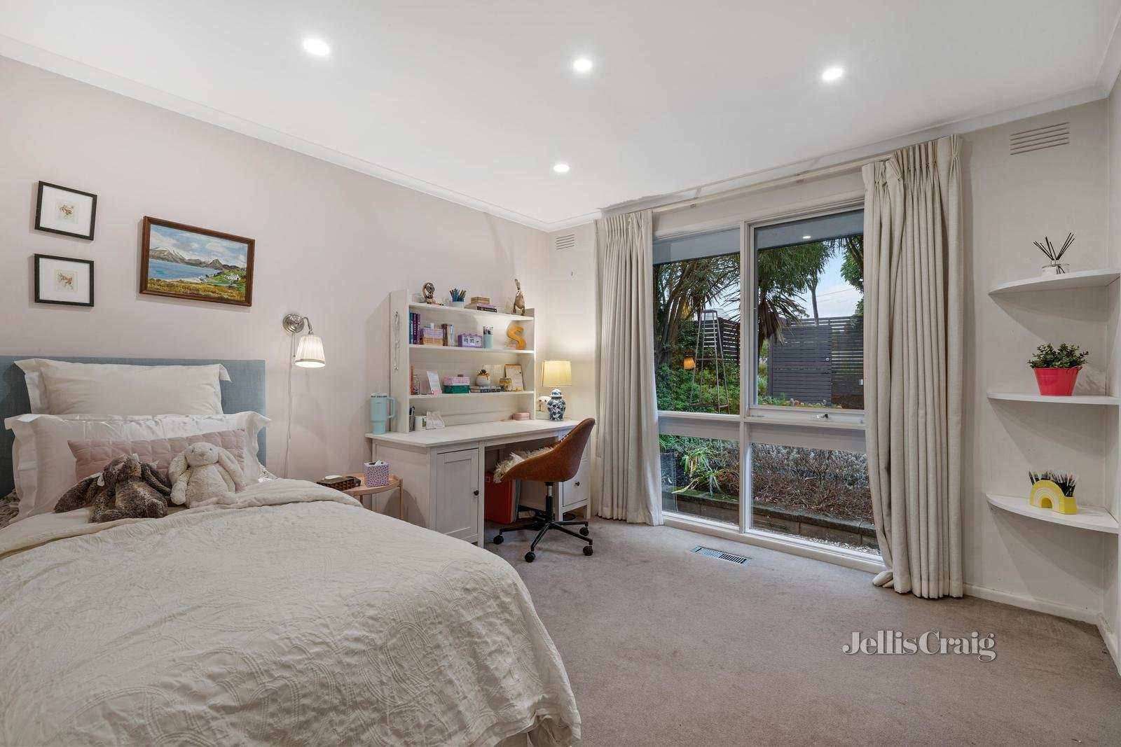 51 Brynor Crescent, Glen Waverley image 9