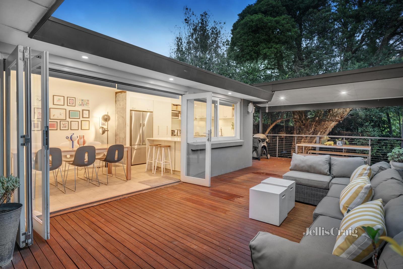 51 Brynor Crescent, Glen Waverley image 12