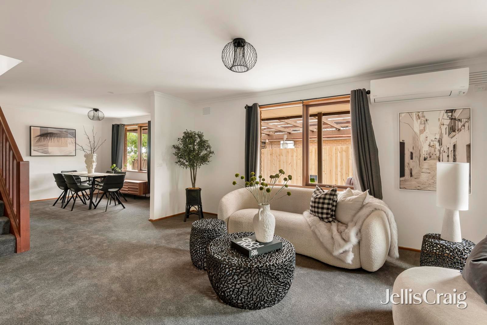 51 Cabernet Crescent, Bundoora image 2