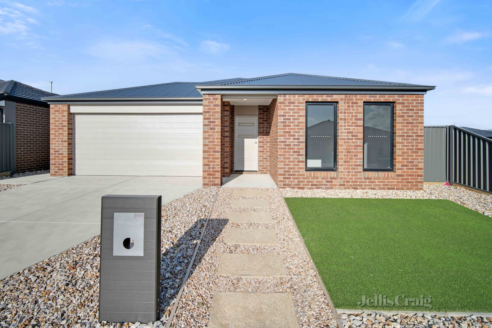 51 Cormorant Grange, Winter&nbsp;Valley image 1