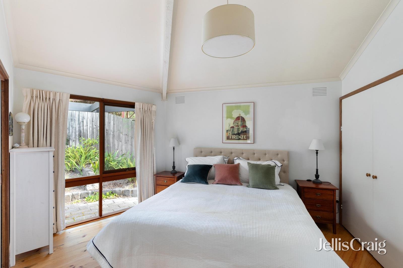 51 Corowa Crescent, Greensborough image 7